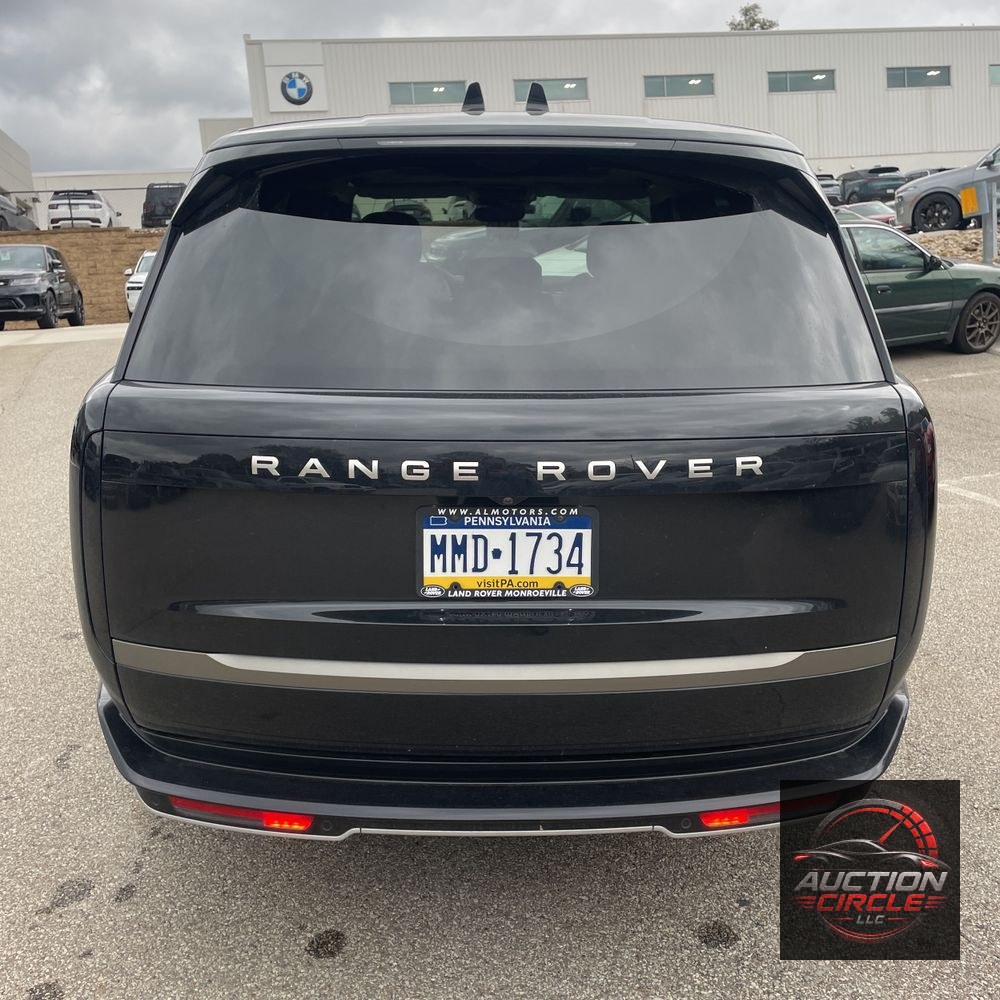 2025 Land Rover Range Rover SE P530