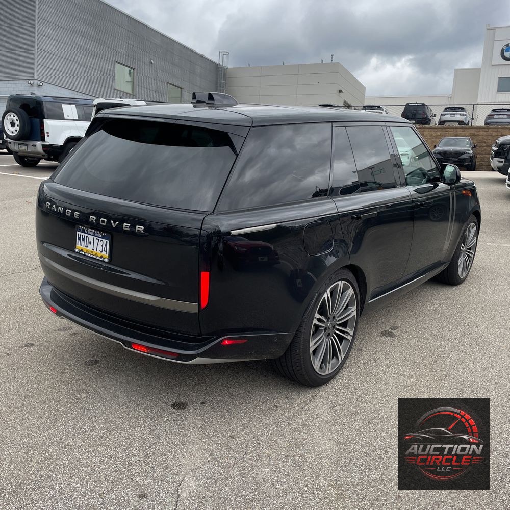 2025 Land Rover Range Rover SE P530