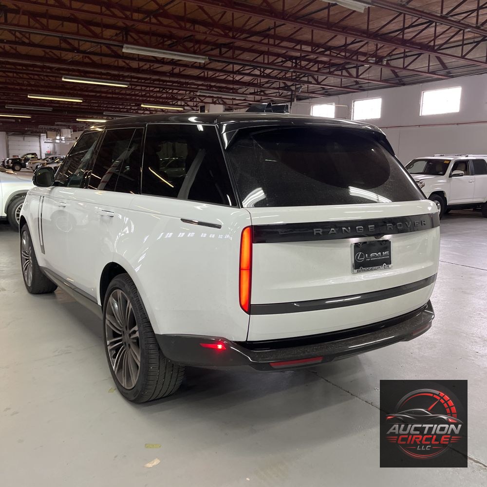 2025 Land Rover Range Rover P400 SE