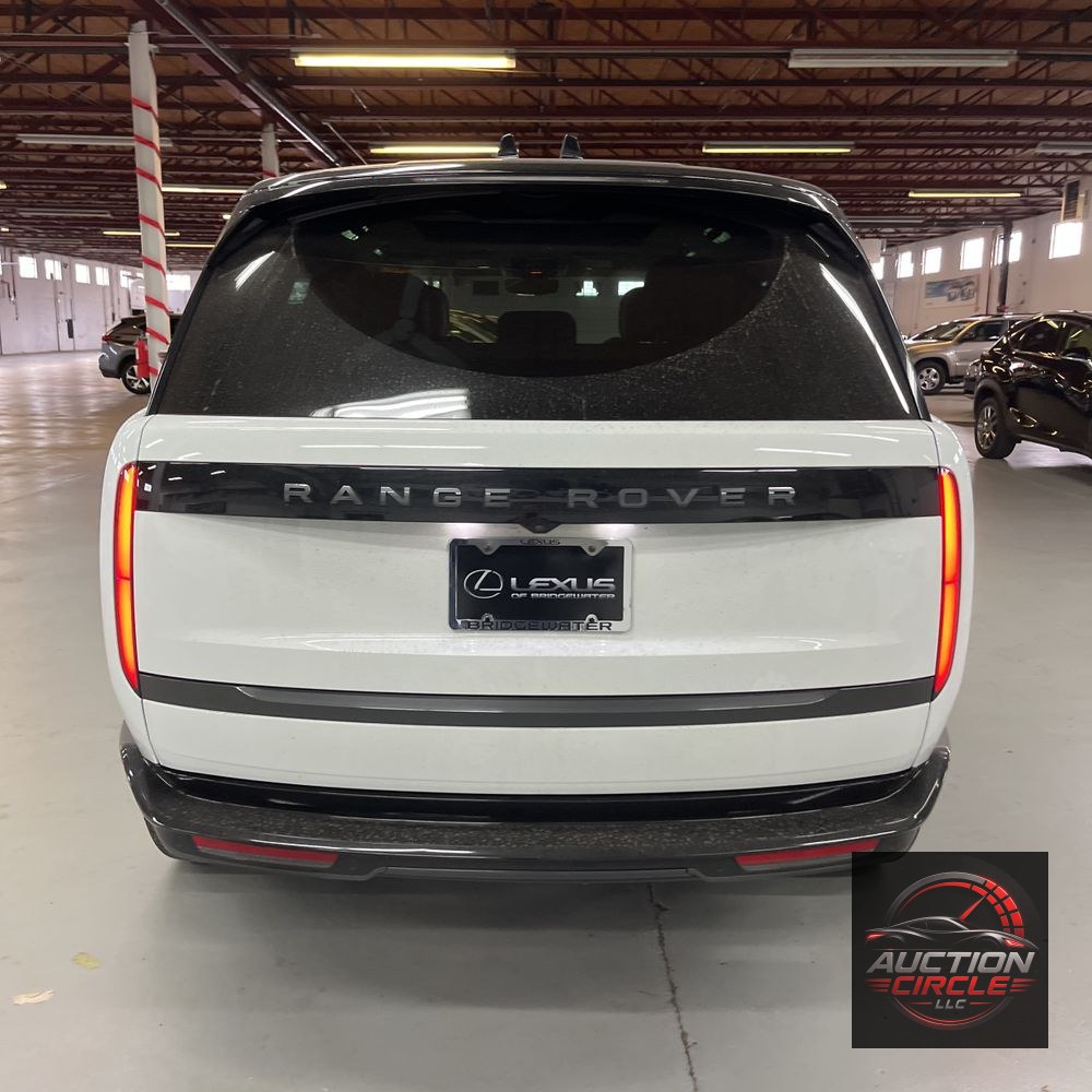 2025 Land Rover Range Rover P400 SE