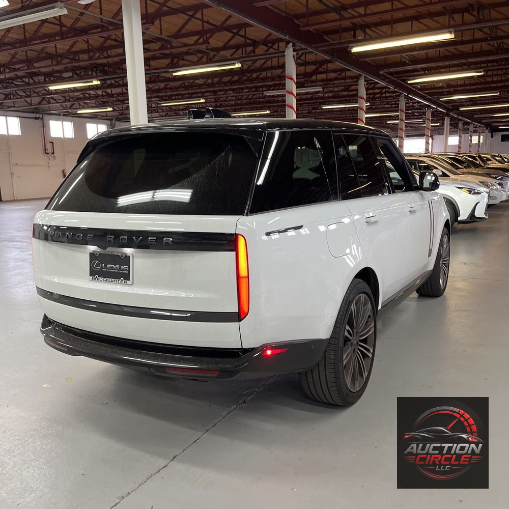 2025 Land Rover Range Rover P400 SE