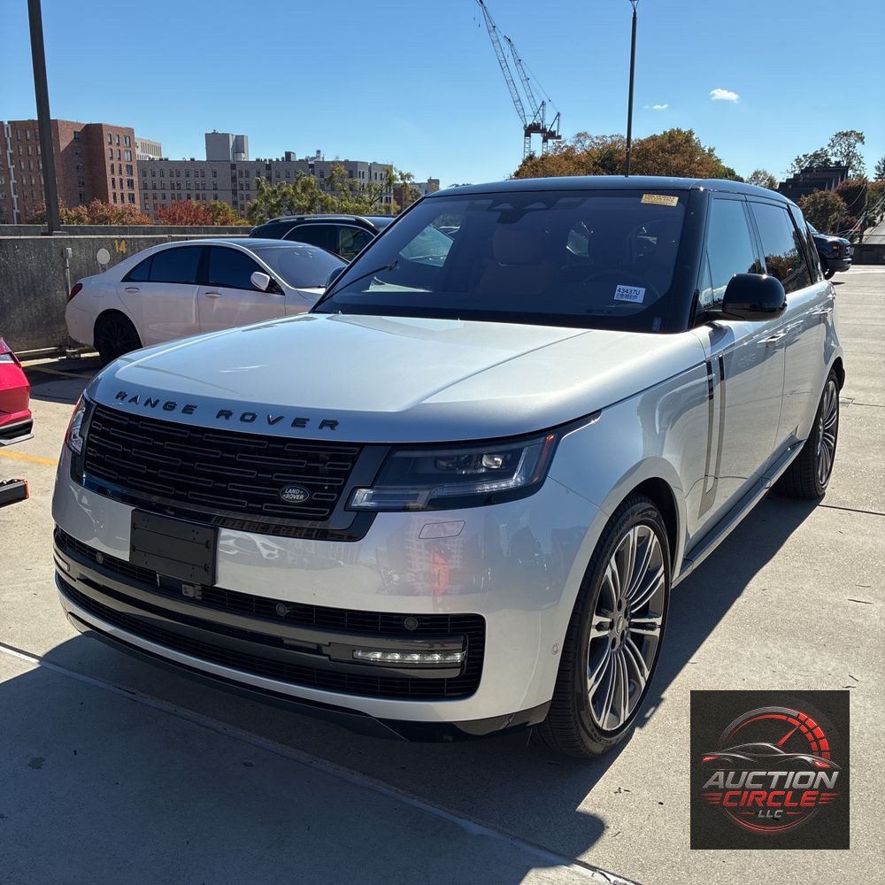 2023 Land Rover Range Rover P530 SE LWB