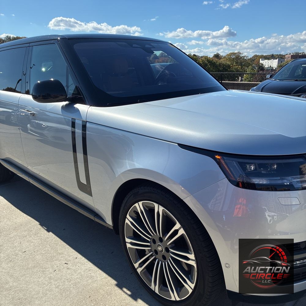 2023 Land Rover Range Rover P530 SE LWB