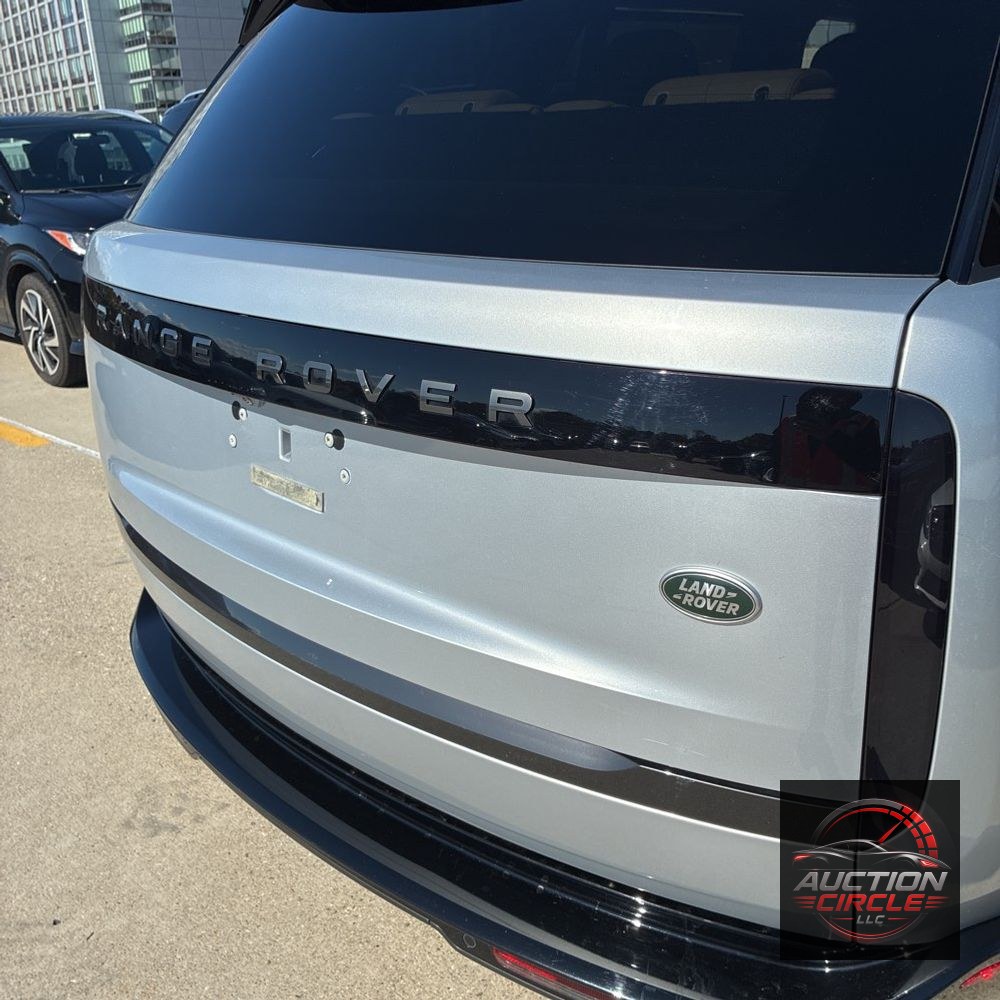 2023 Land Rover Range Rover P530 SE LWB
