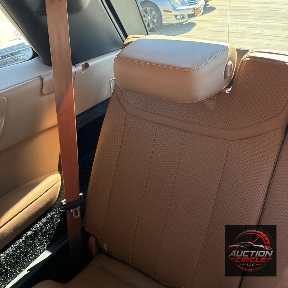 2023 Land Rover Range Rover P530 SE LWB