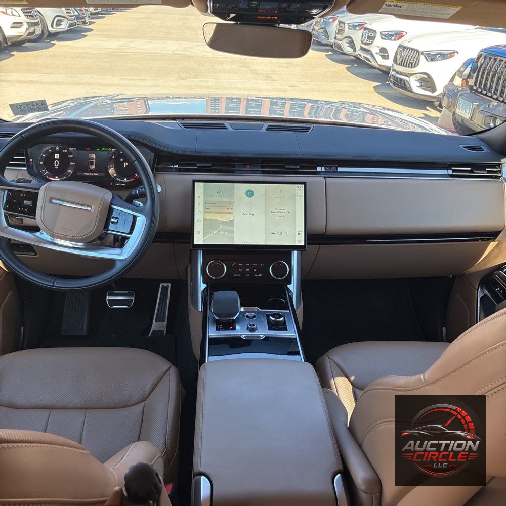 2023 Land Rover Range Rover P530 SE LWB