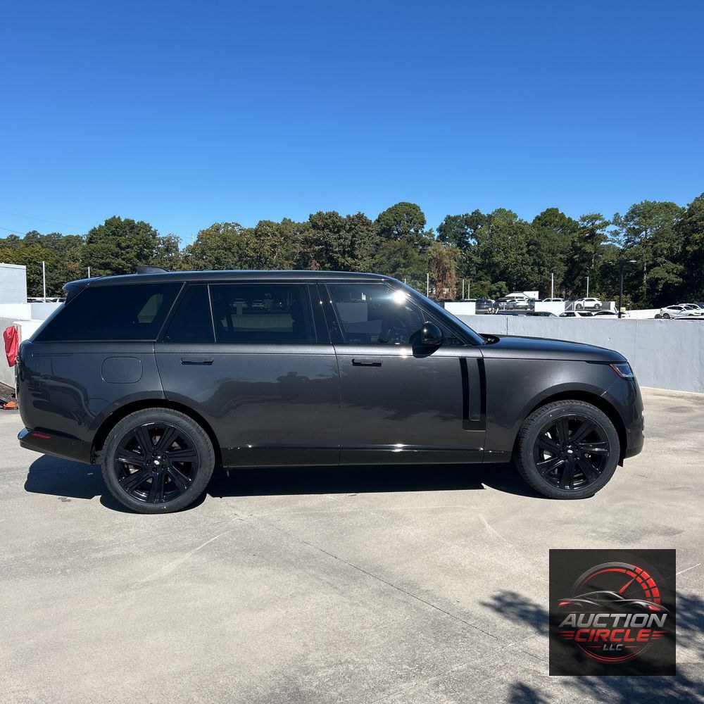 2023 Land Rover Range Rover P530 SE LWB