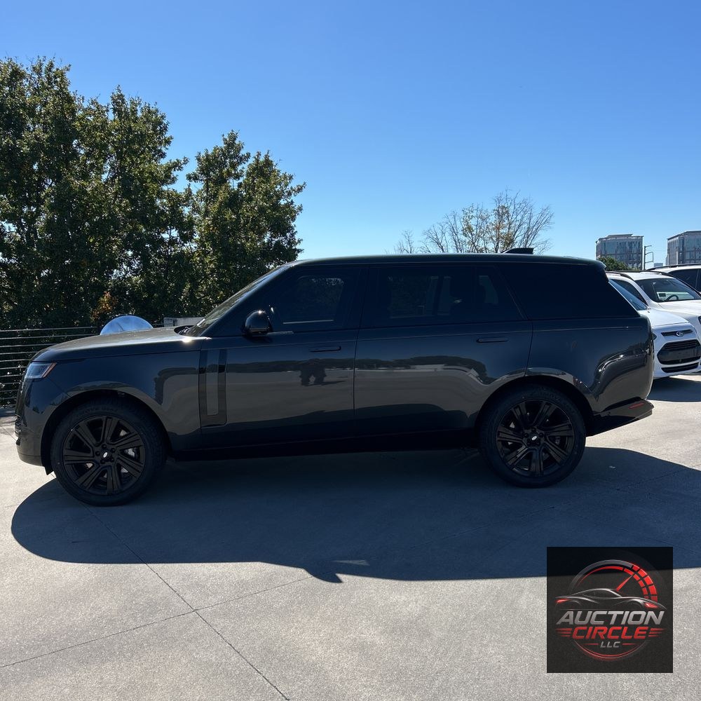 2023 Land Rover Range Rover P530 SE LWB