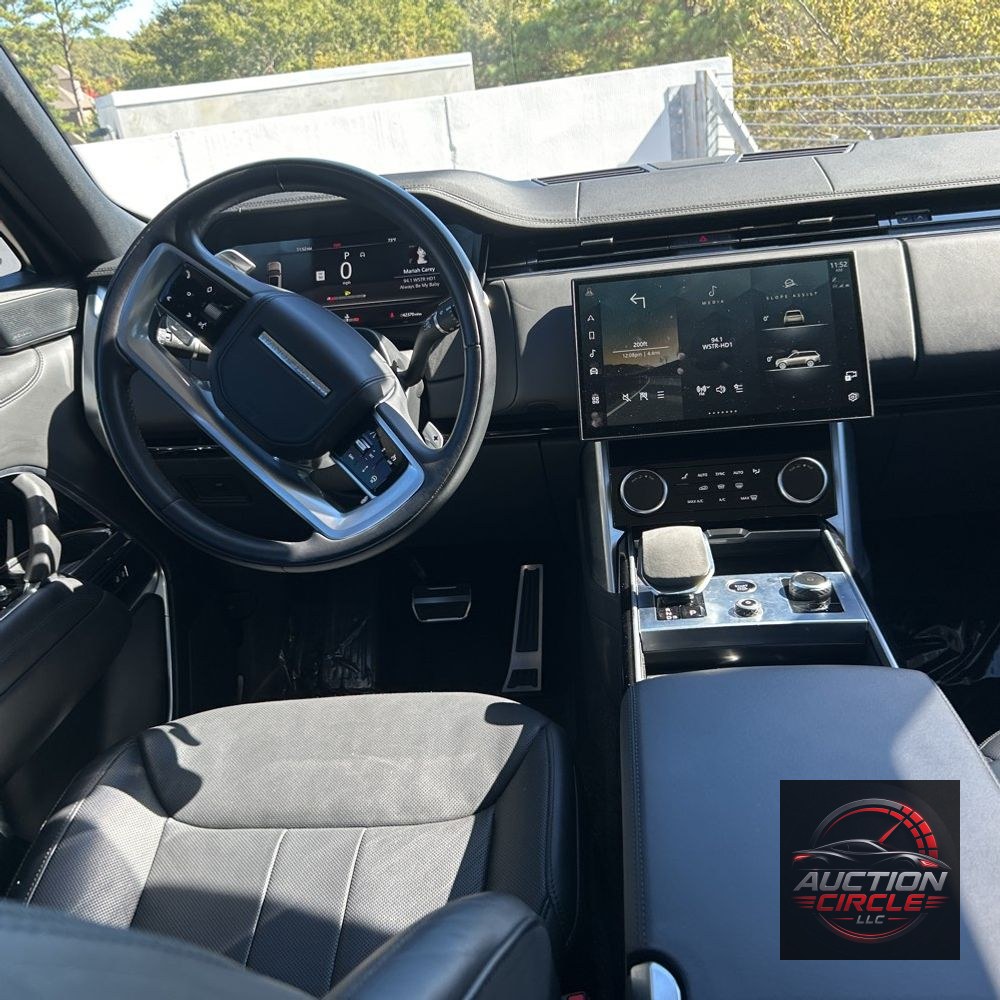 2023 Land Rover Range Rover P530 SE LWB