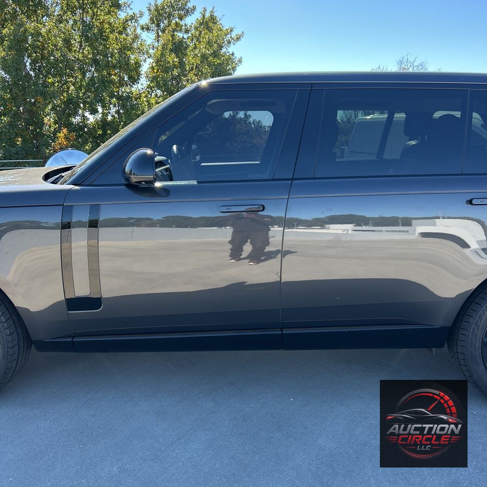 2023 Land Rover Range Rover P530 SE LWB