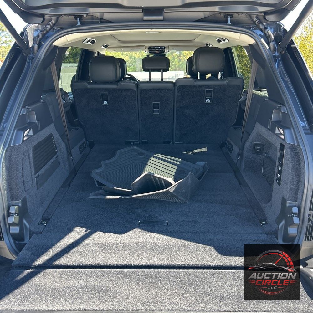 2023 Land Rover Range Rover P530 SE LWB
