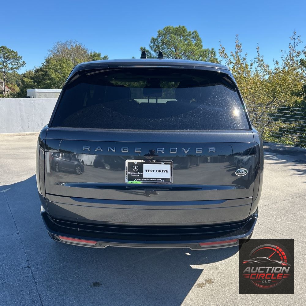 2023 Land Rover Range Rover P530 SE LWB