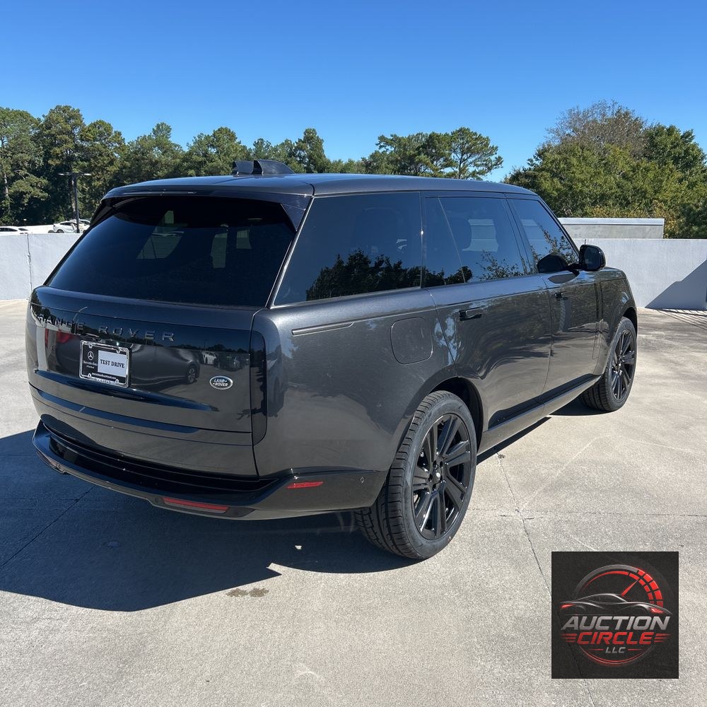2023 Land Rover Range Rover P530 SE LWB