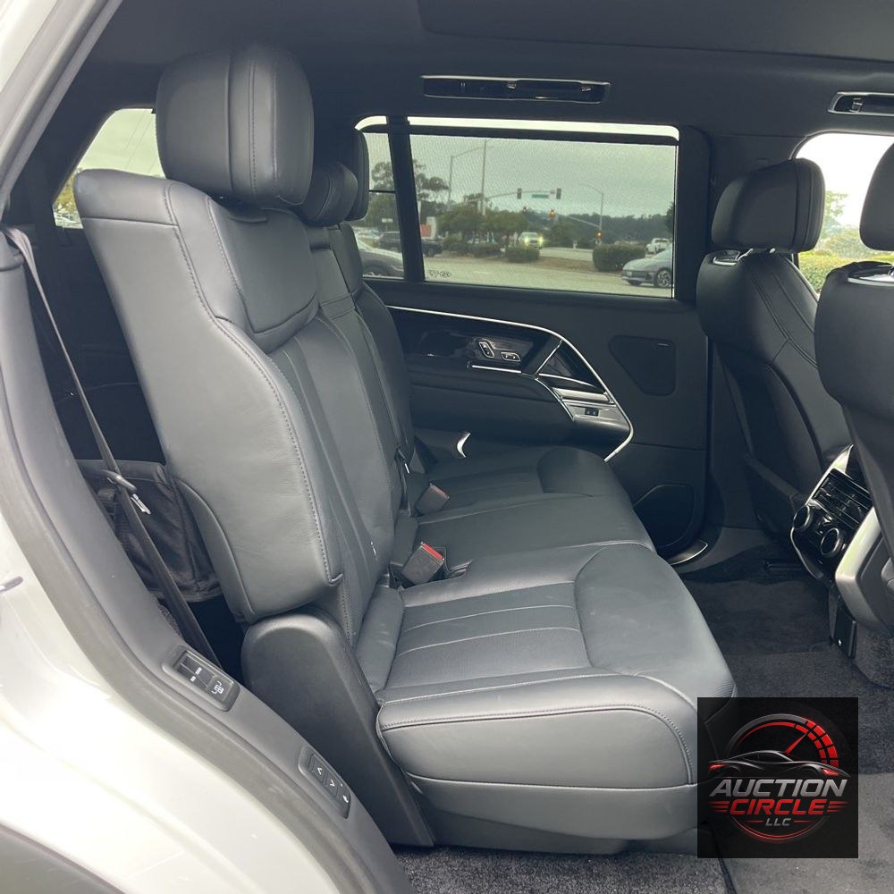 2023 Land Rover Range Rover SE