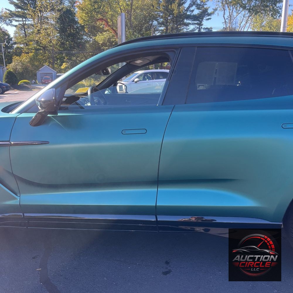 2023 Aston Martin DBX 707
