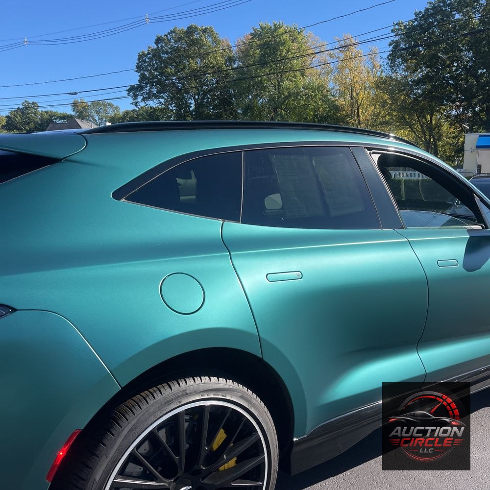 2023 Aston Martin DBX 707