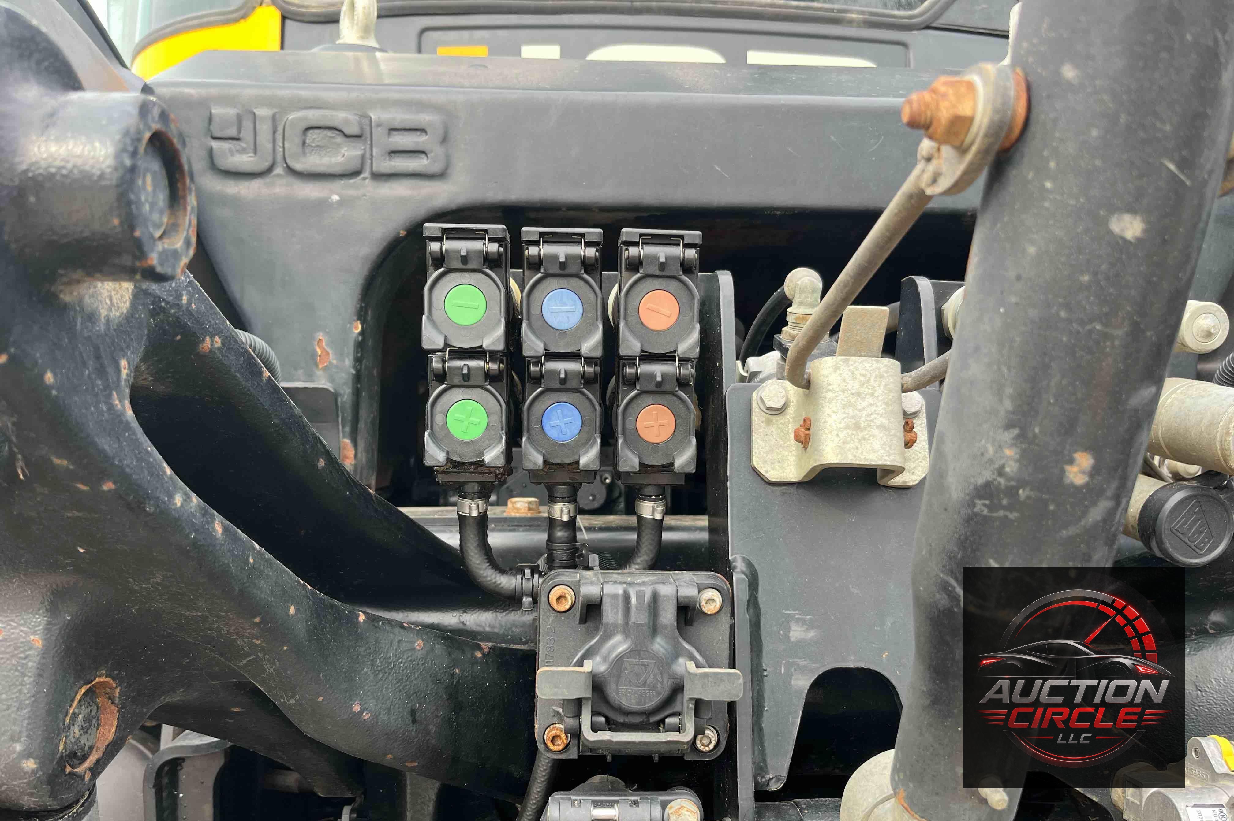 2020 Jcb 4220