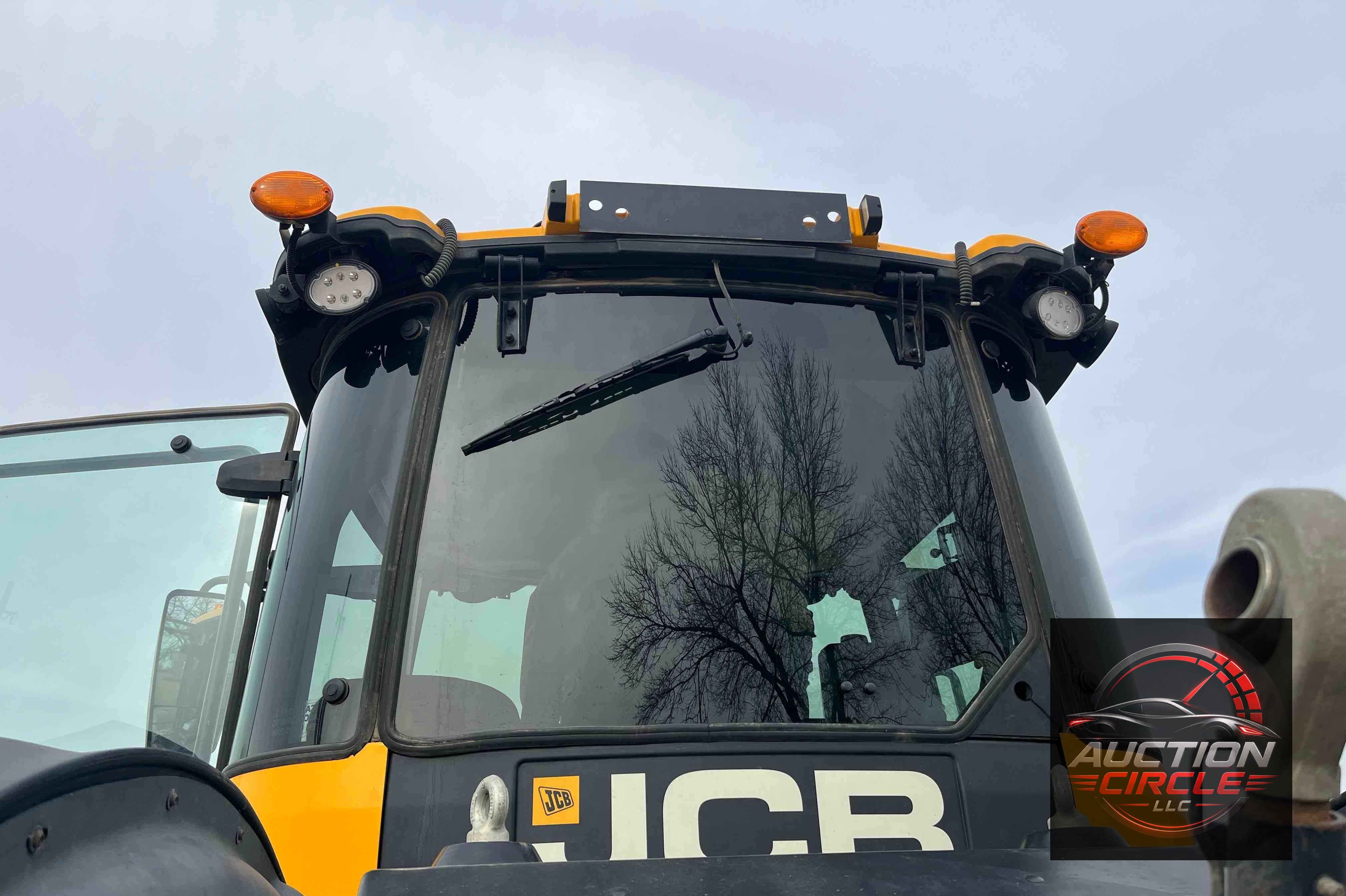 2020 Jcb 4220
