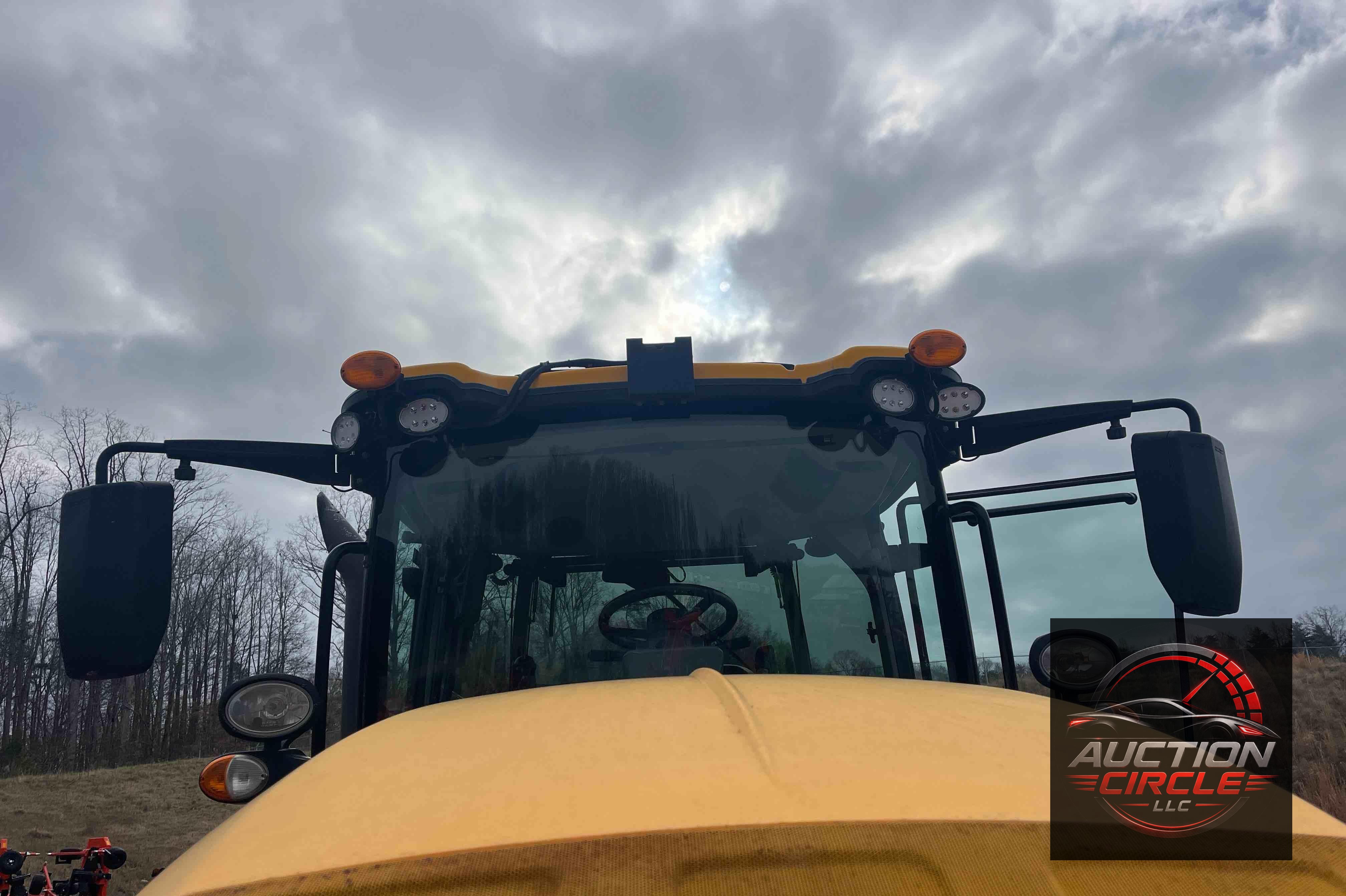 2020 JCB 8330
