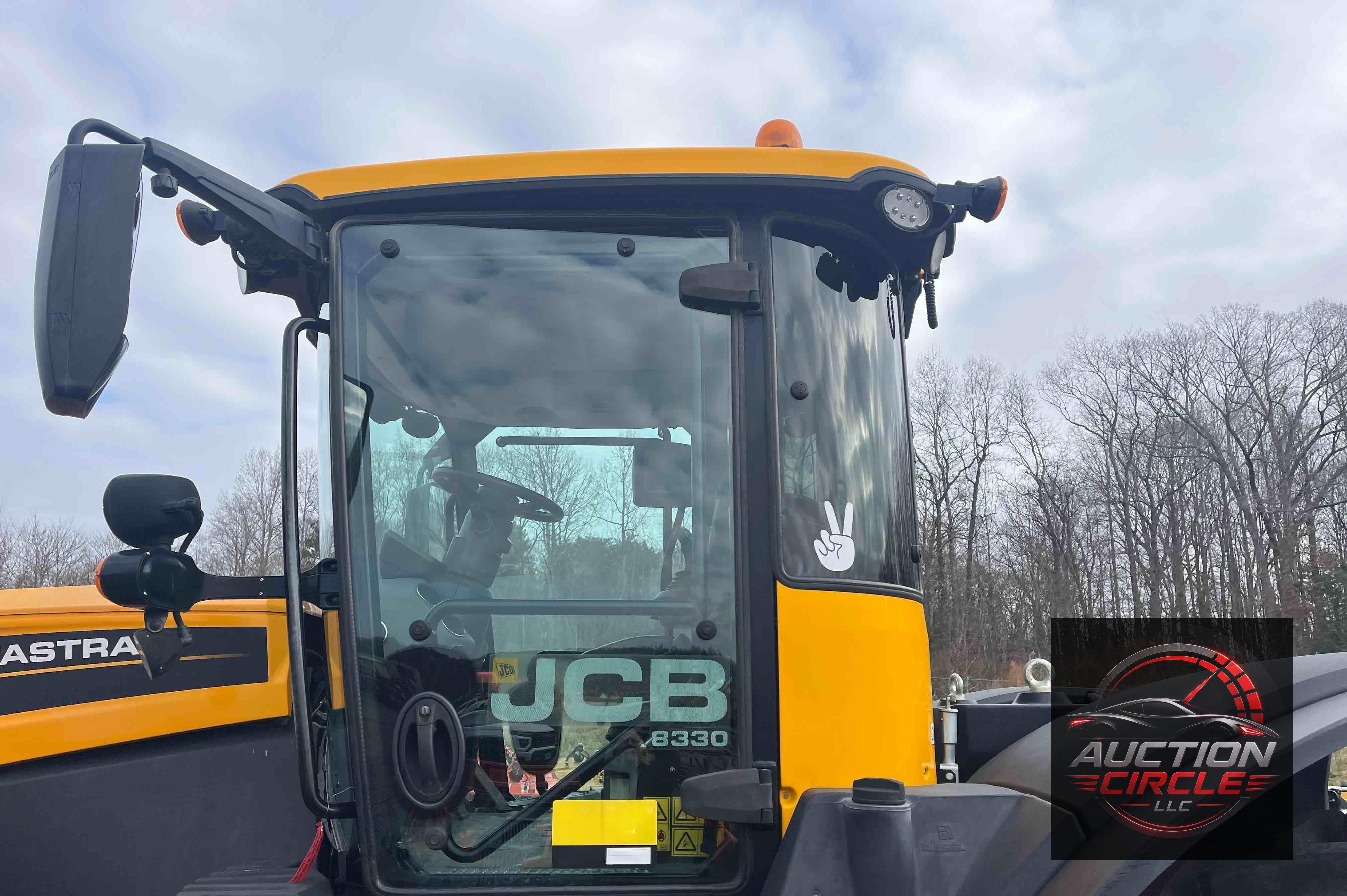 2020 JCB 8330
