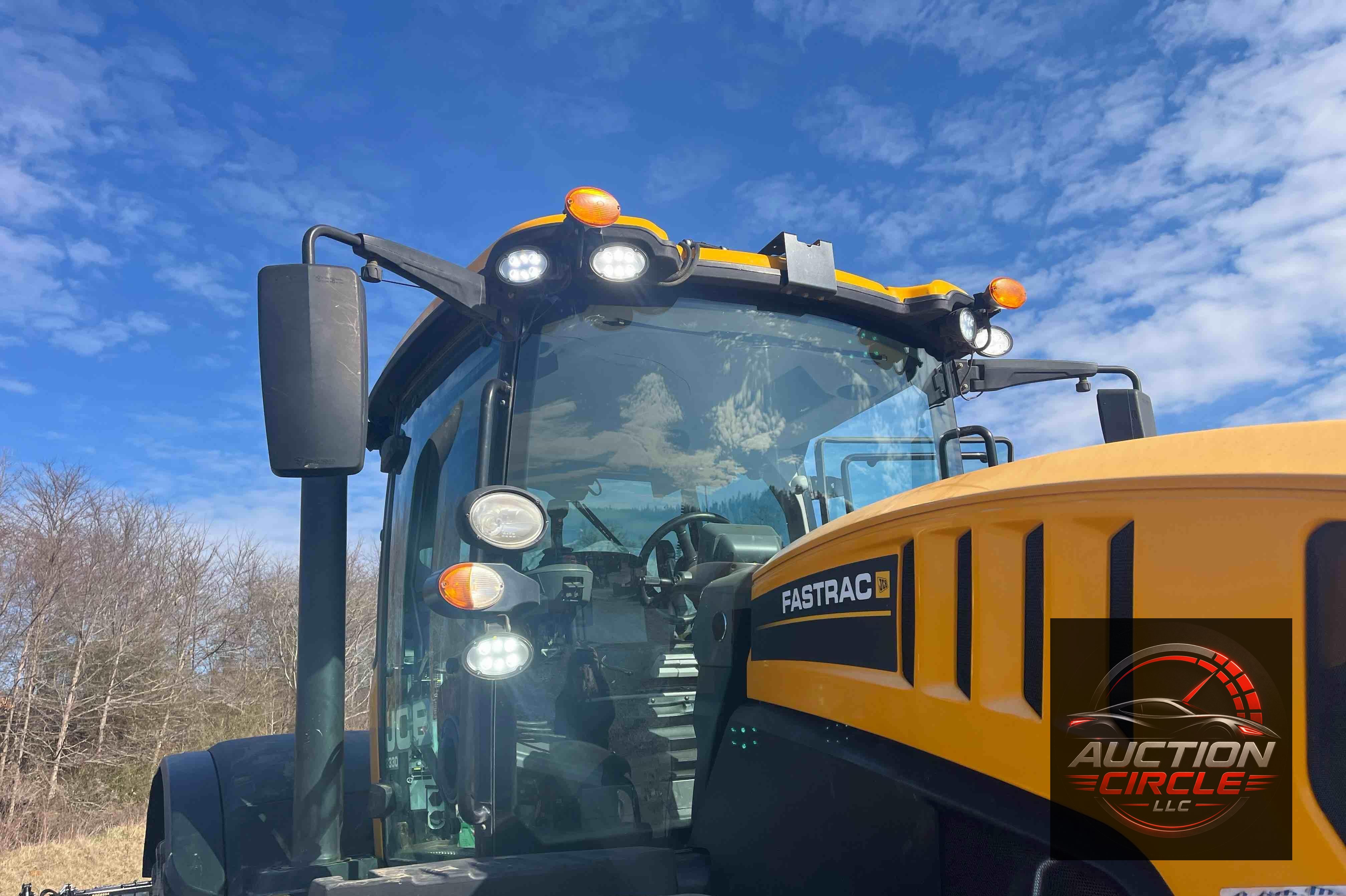 2020 JCB 8330