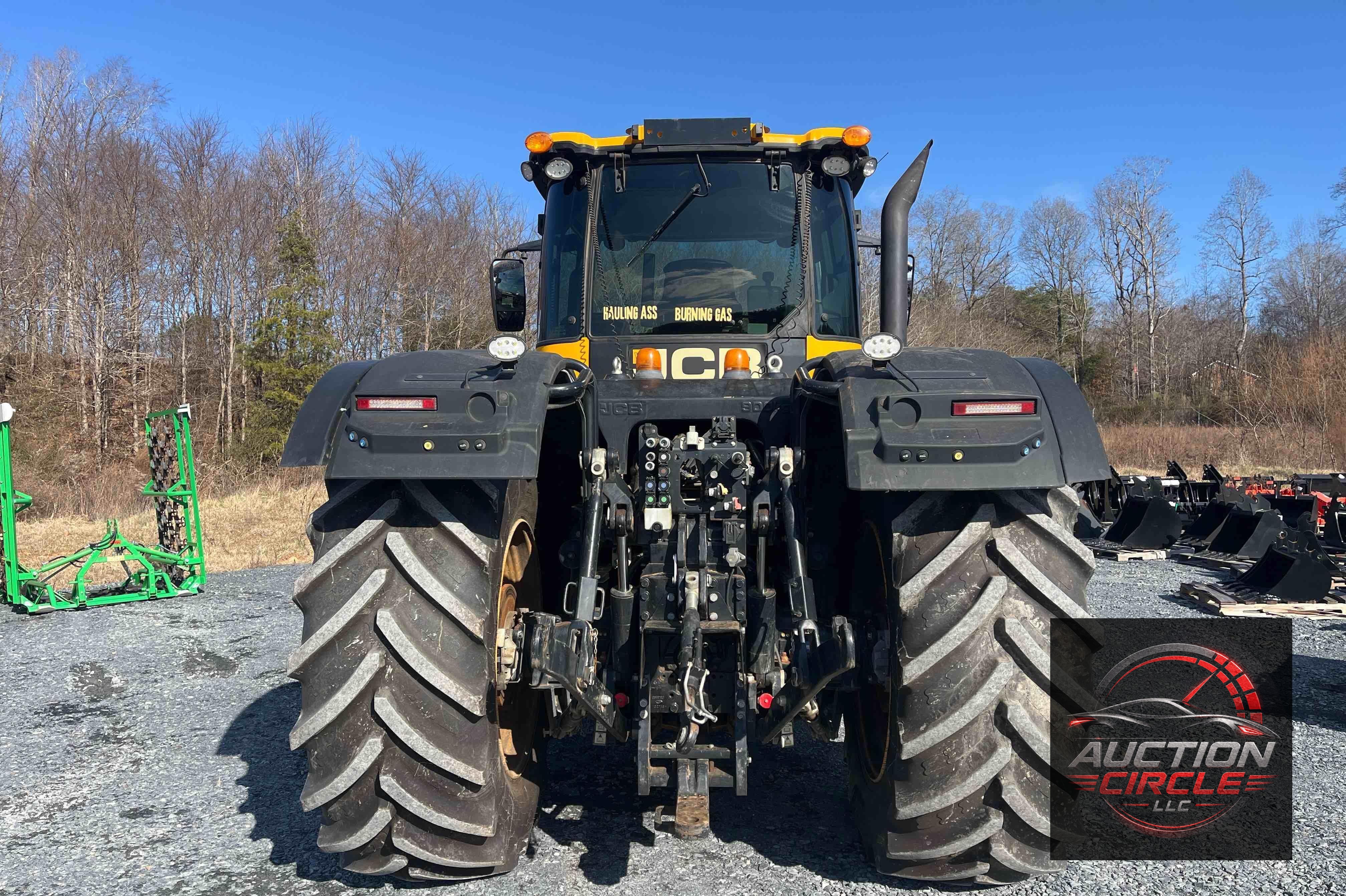 2020 JCB 8330