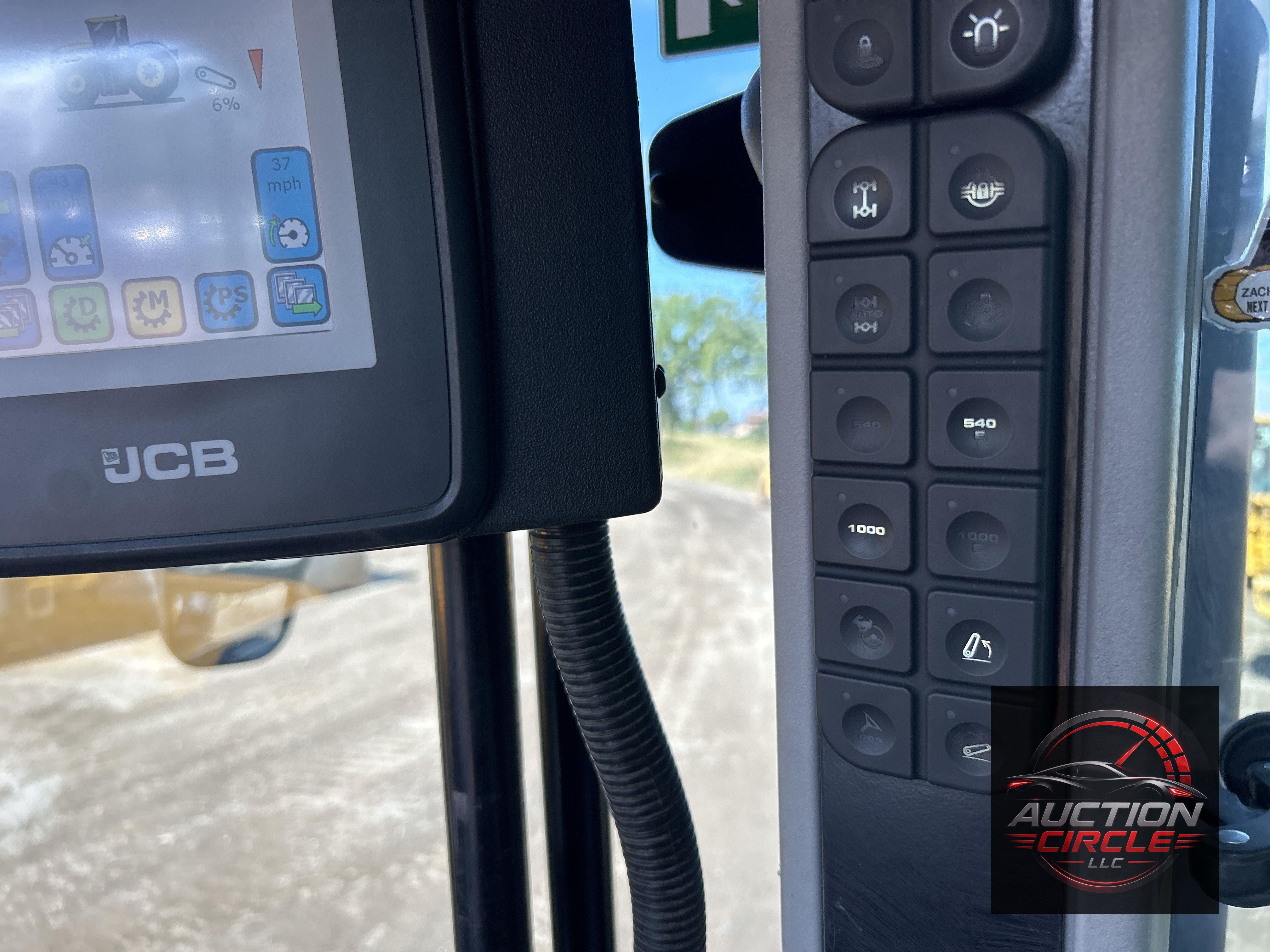 2018 Jcb Fastrac 8330