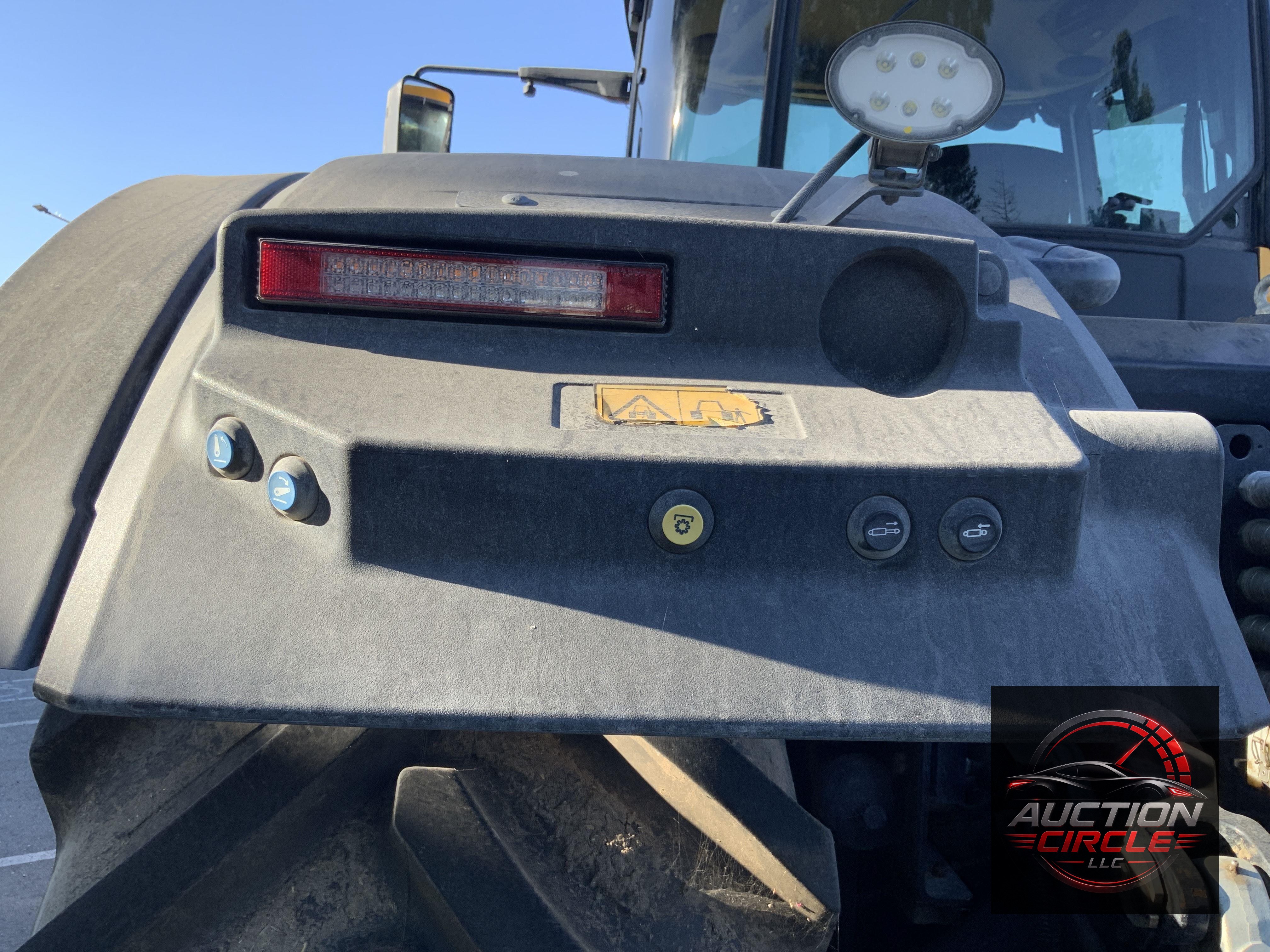 2020 JCB 8330