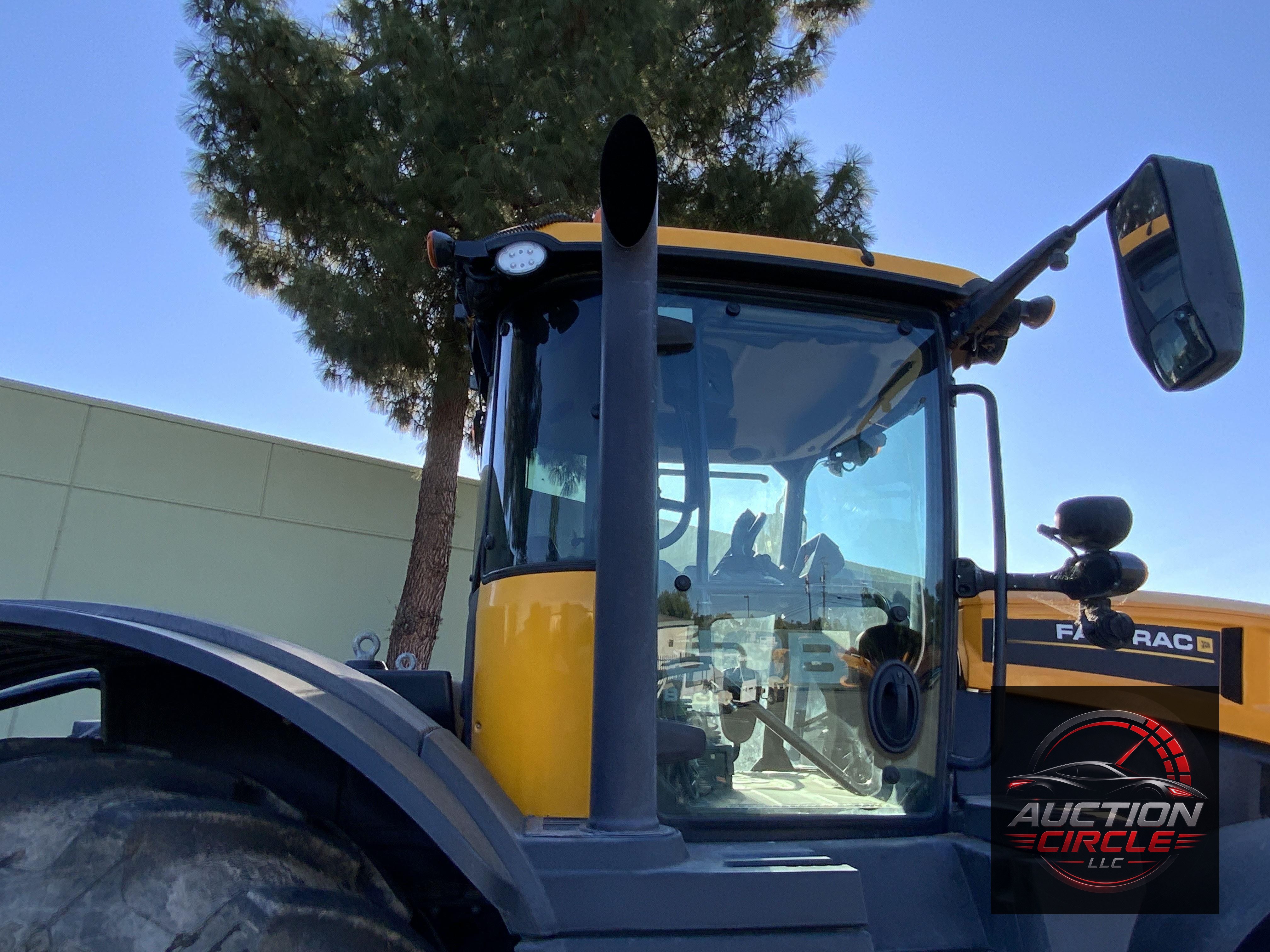 2020 JCB 8330