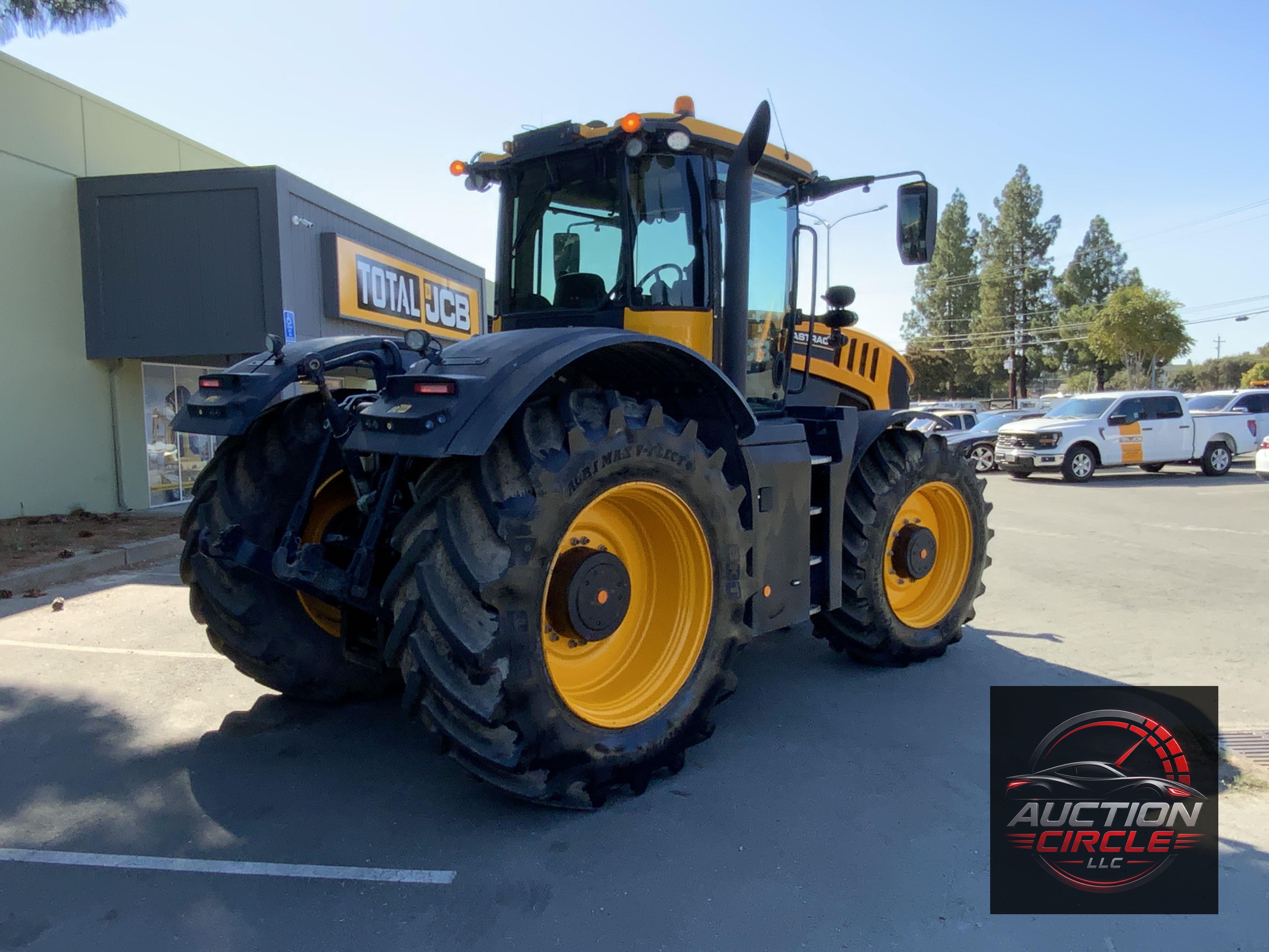 2020 JCB 8330