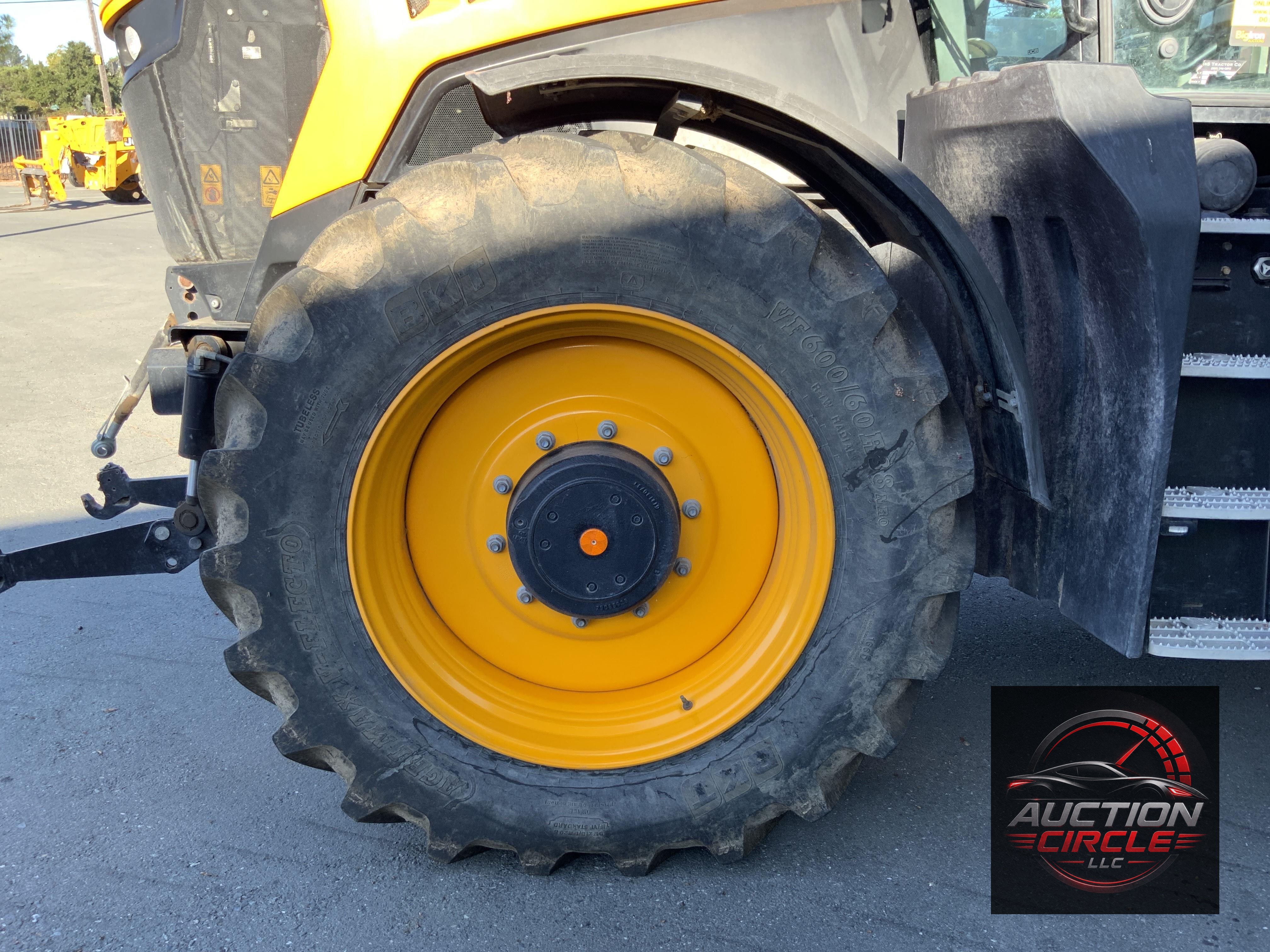 2020 JCB 8330