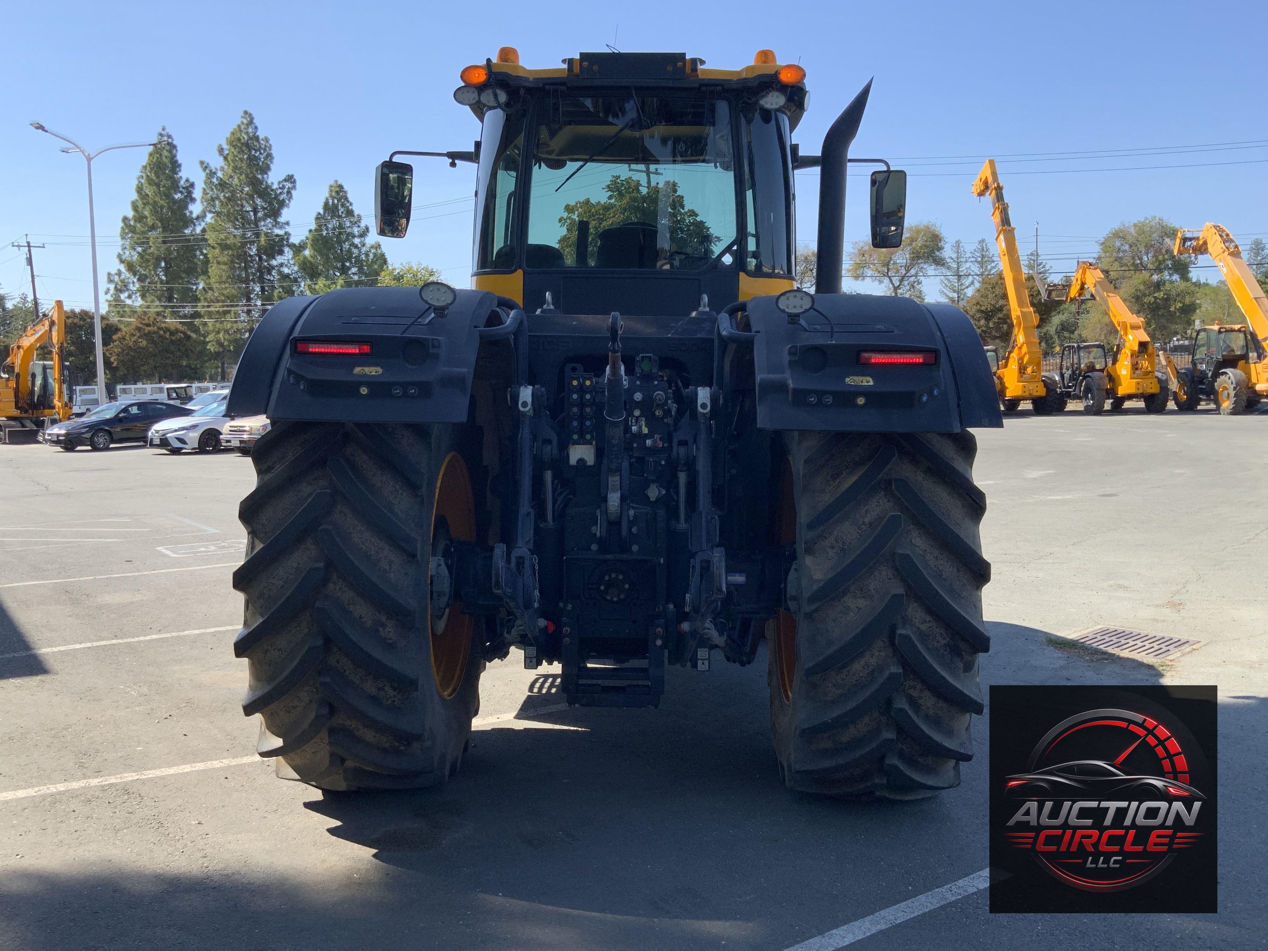 2020 JCB 8330