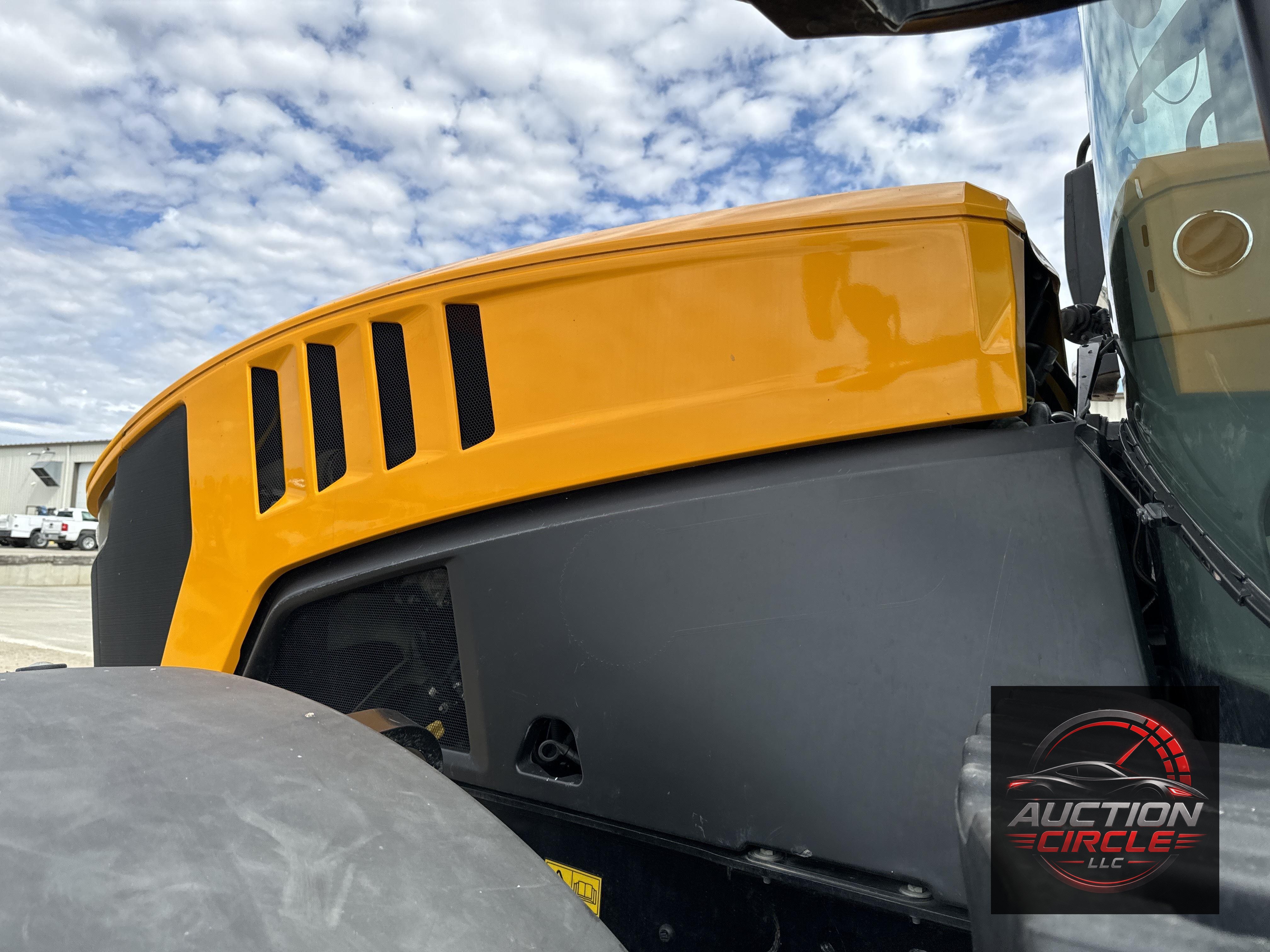 2021 Jcb 8330