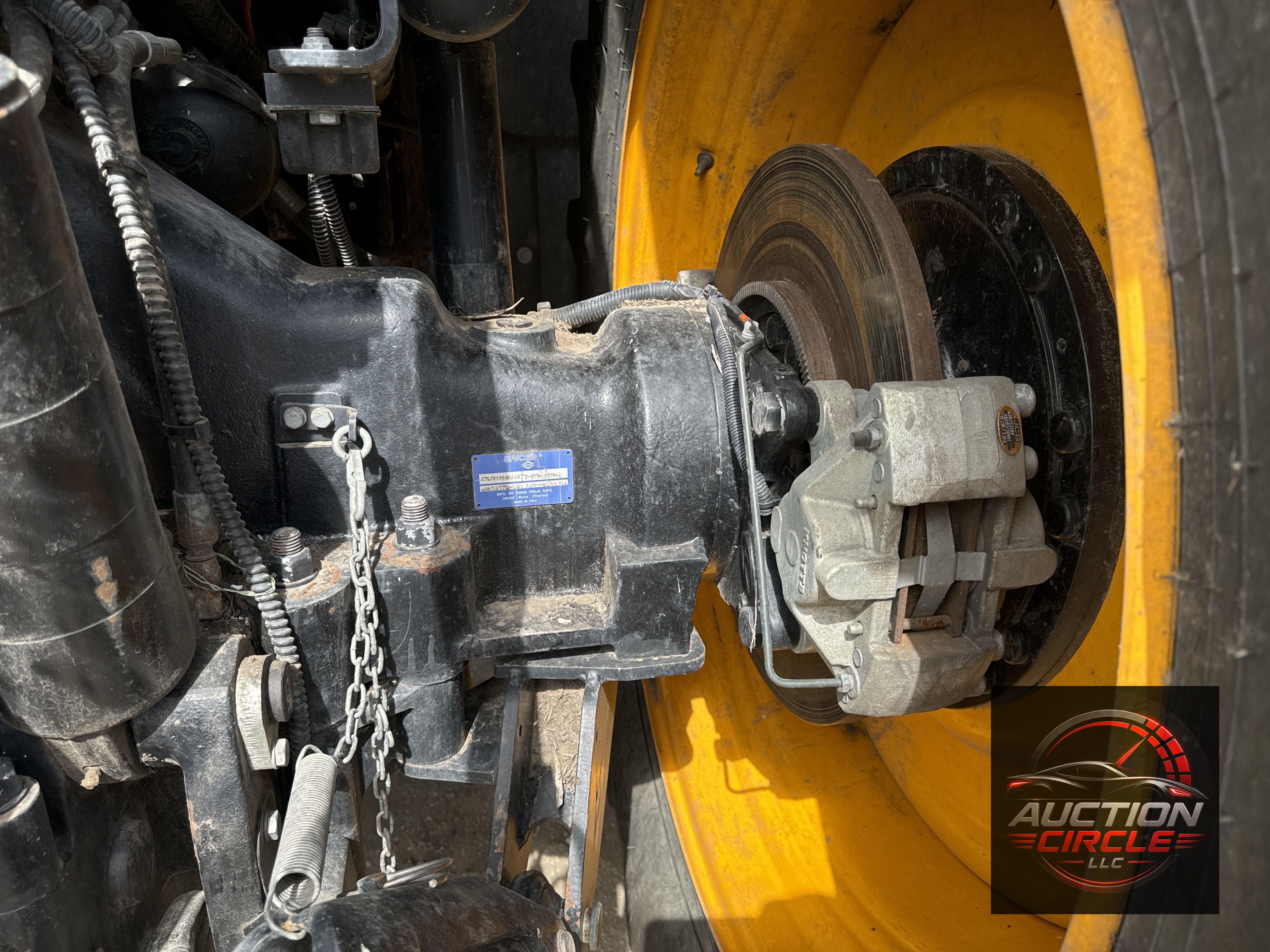 2021 Jcb 8330