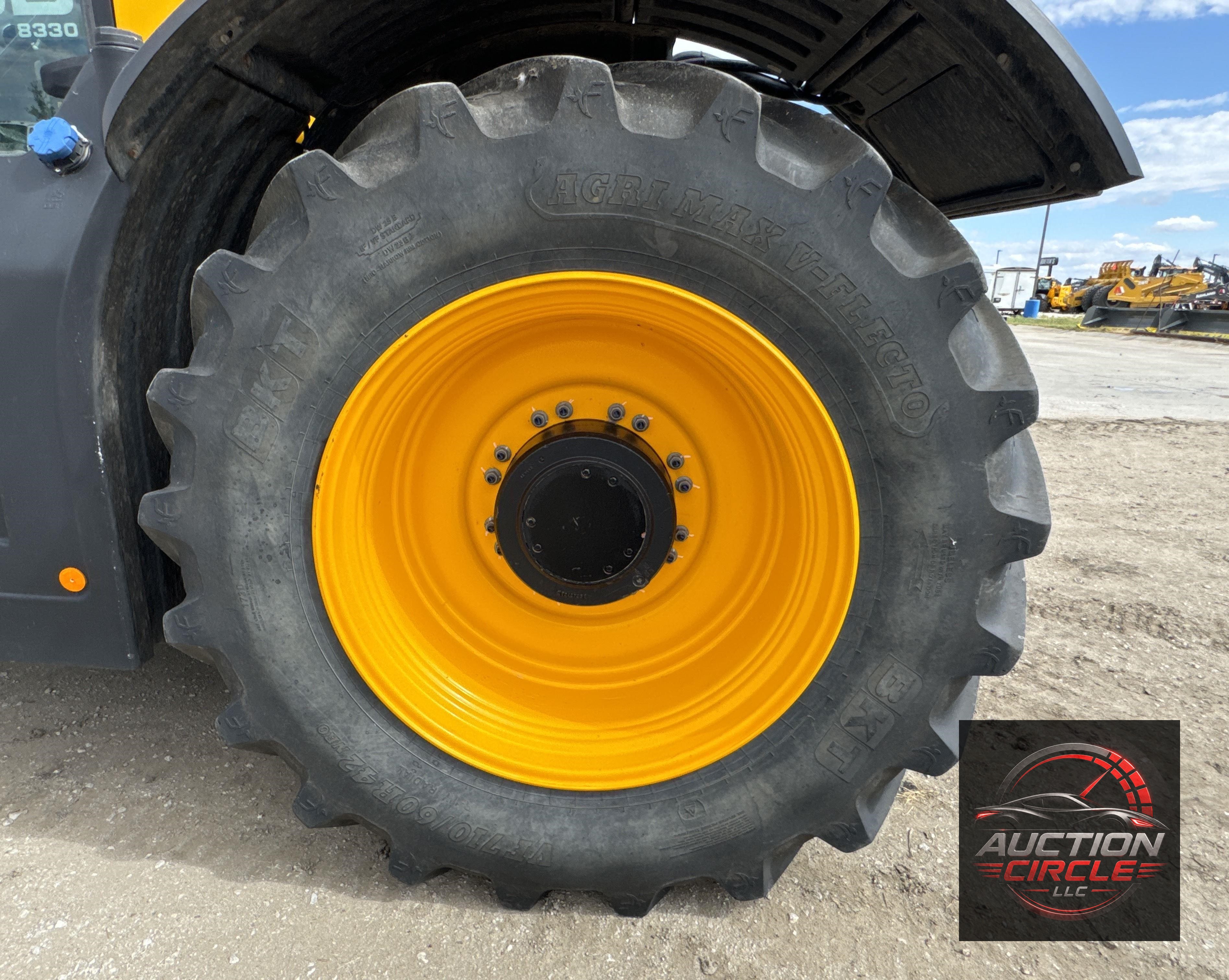2021 Jcb 8330