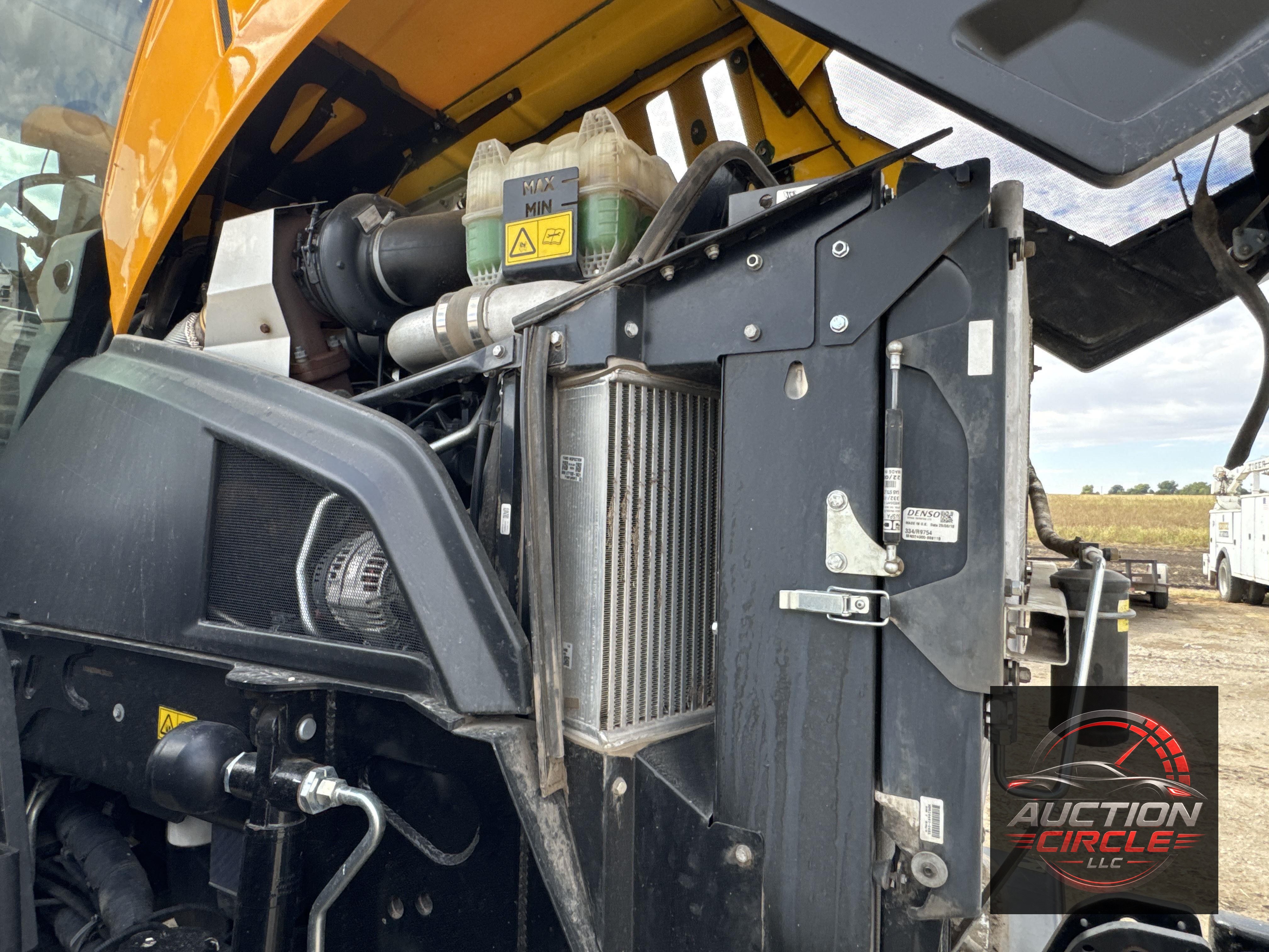 2021 Jcb 8330