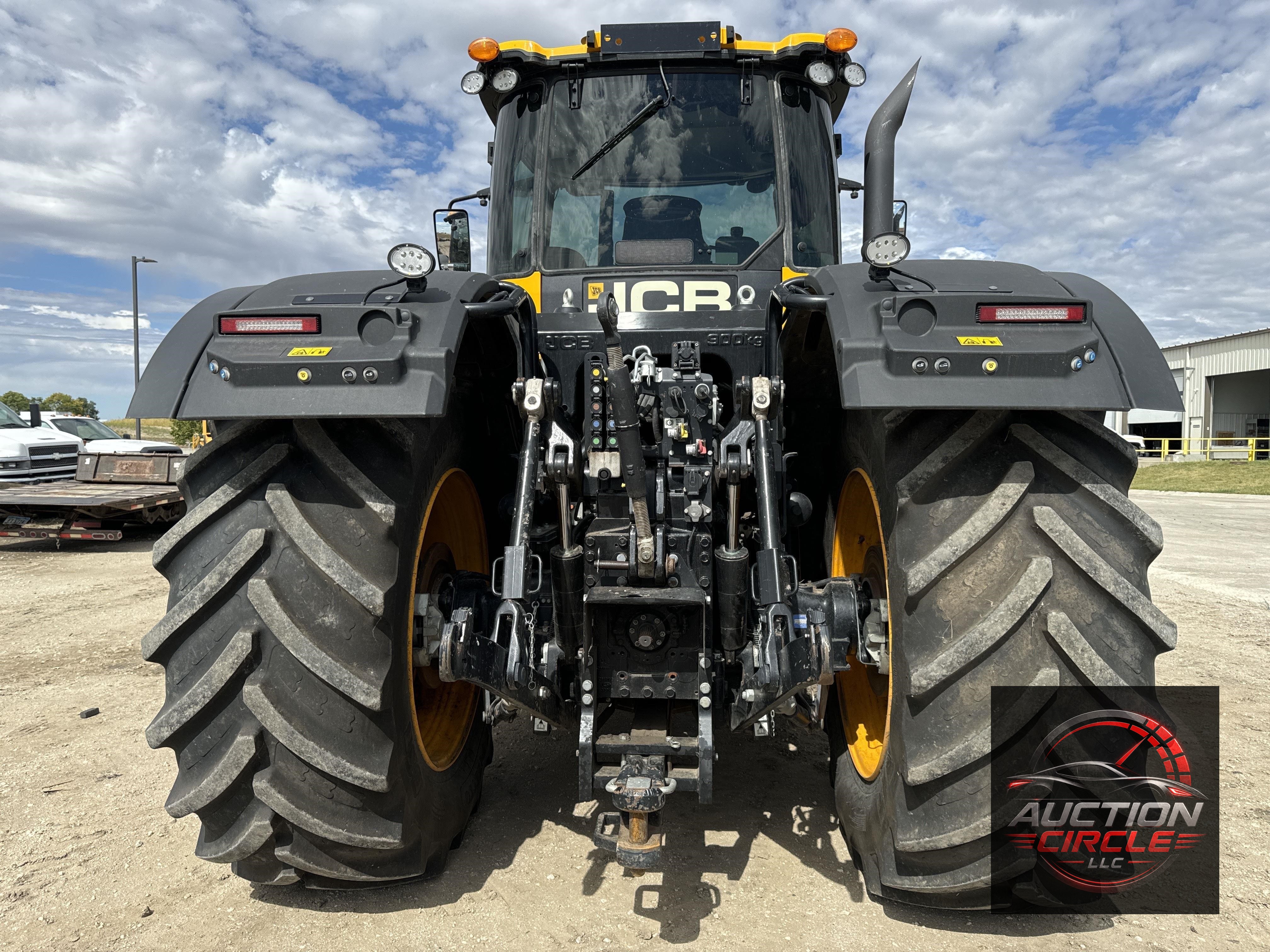 2021 Jcb 8330