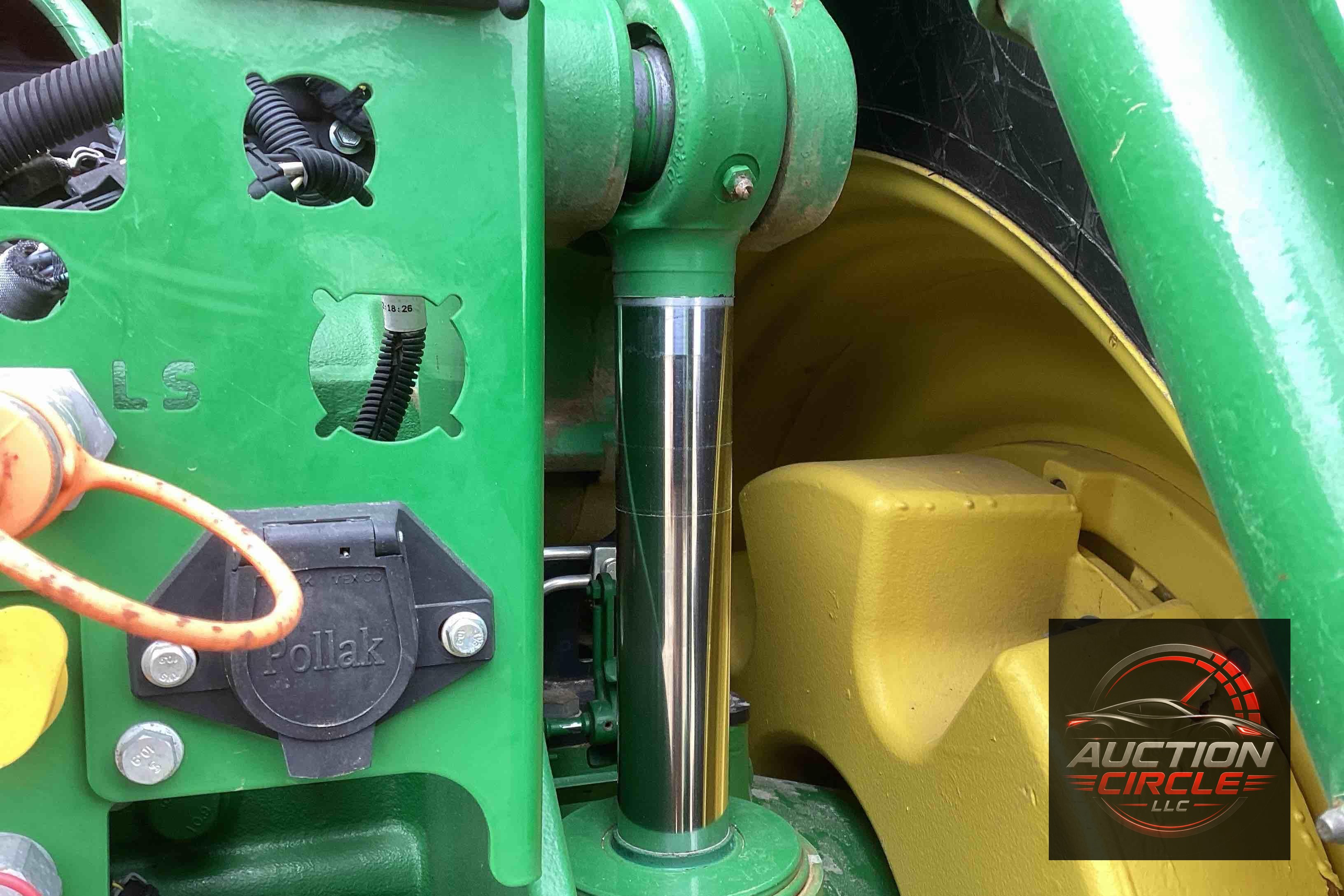 2019 John Deere 8320R