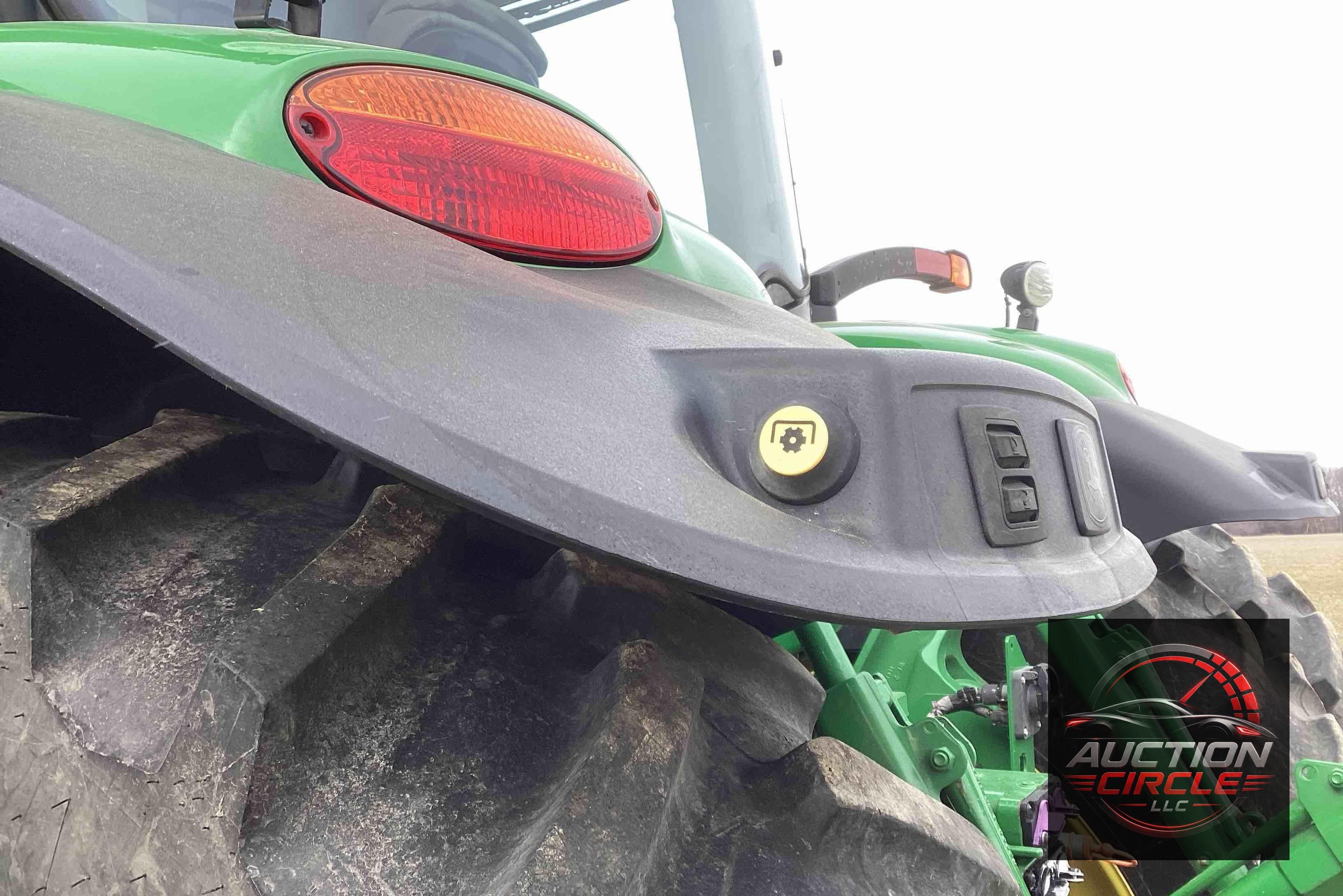 2019 John Deere 8320R
