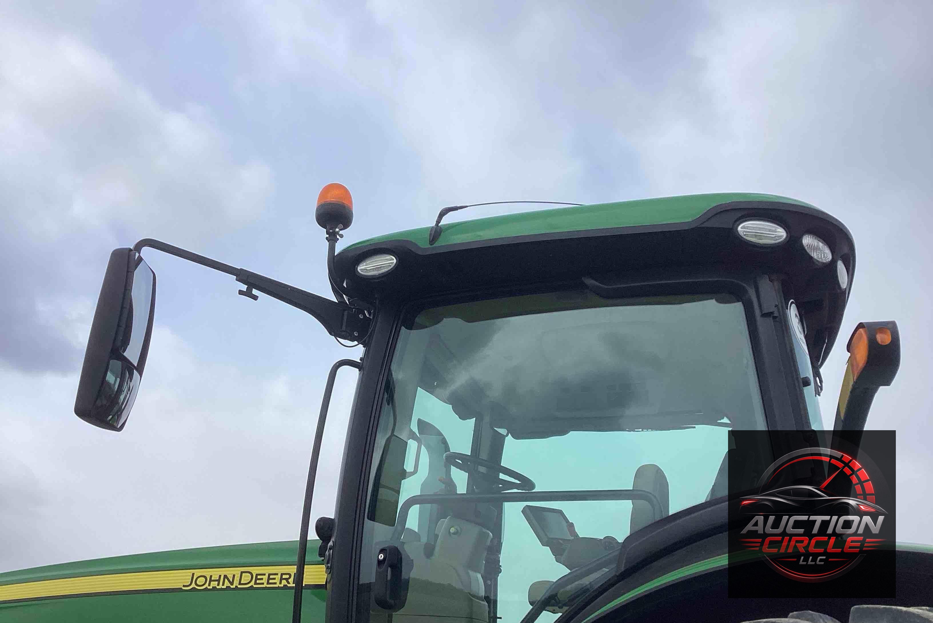 2019 John Deere 8320R