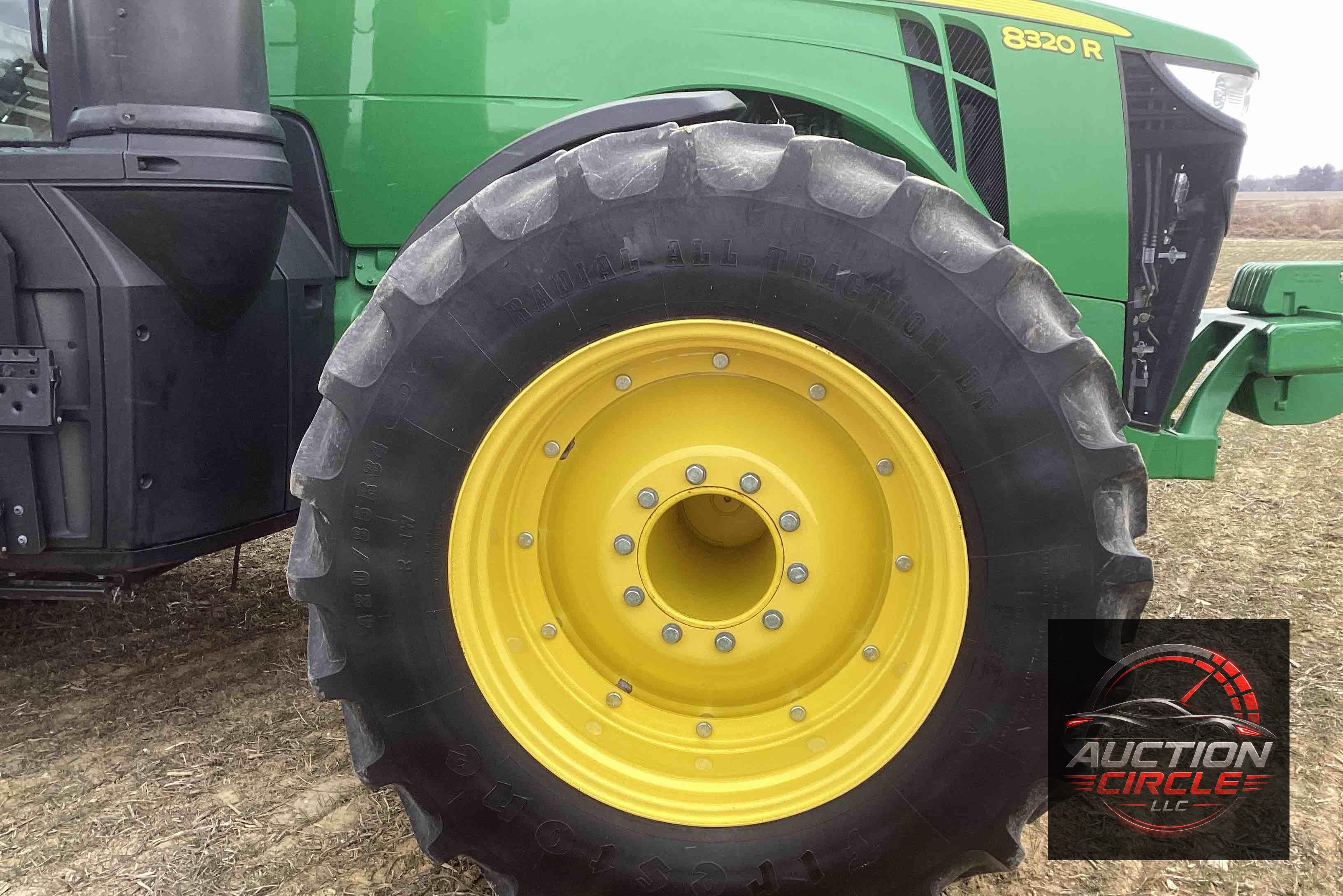 2019 John Deere 8320R