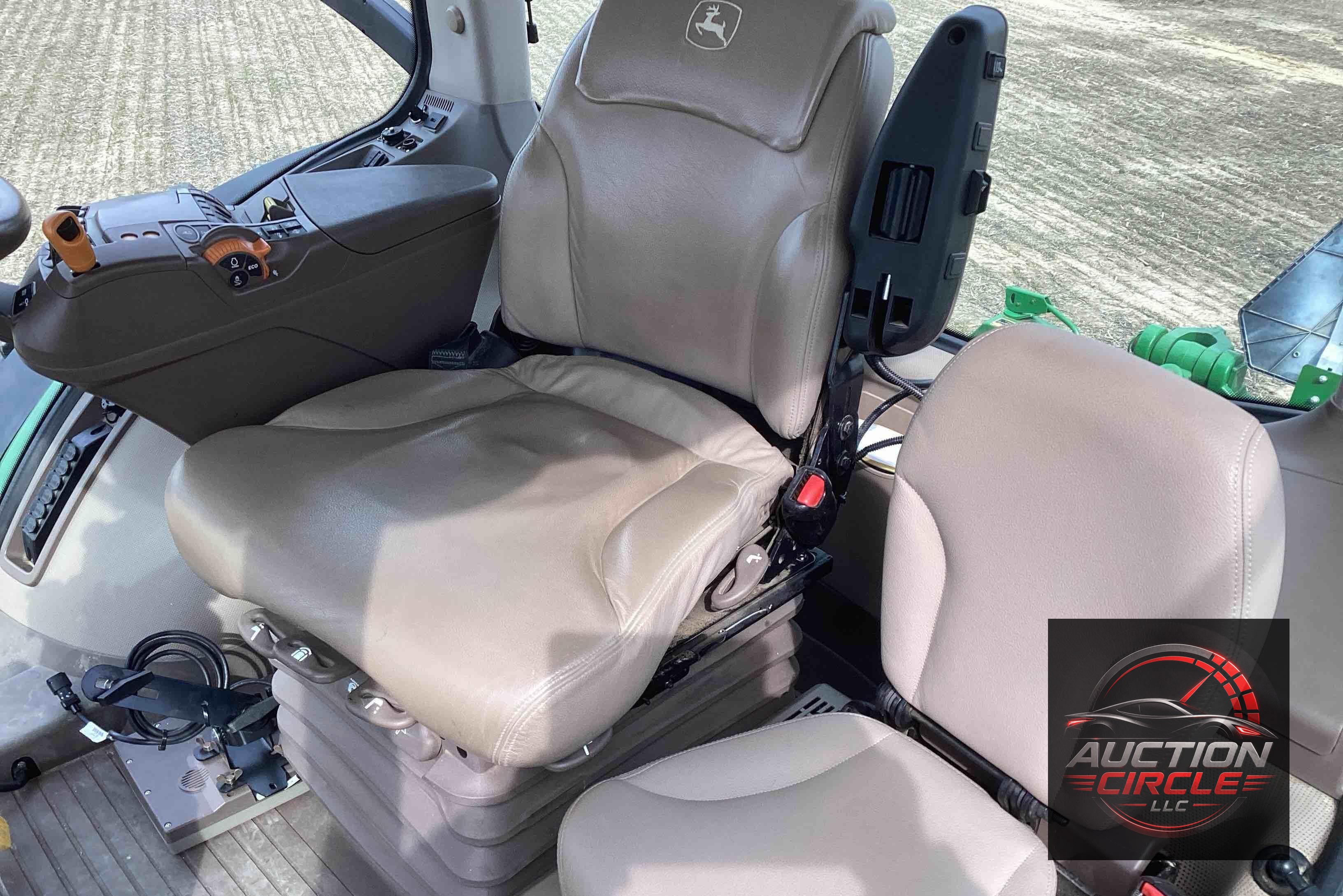 2019 John Deere 8320R