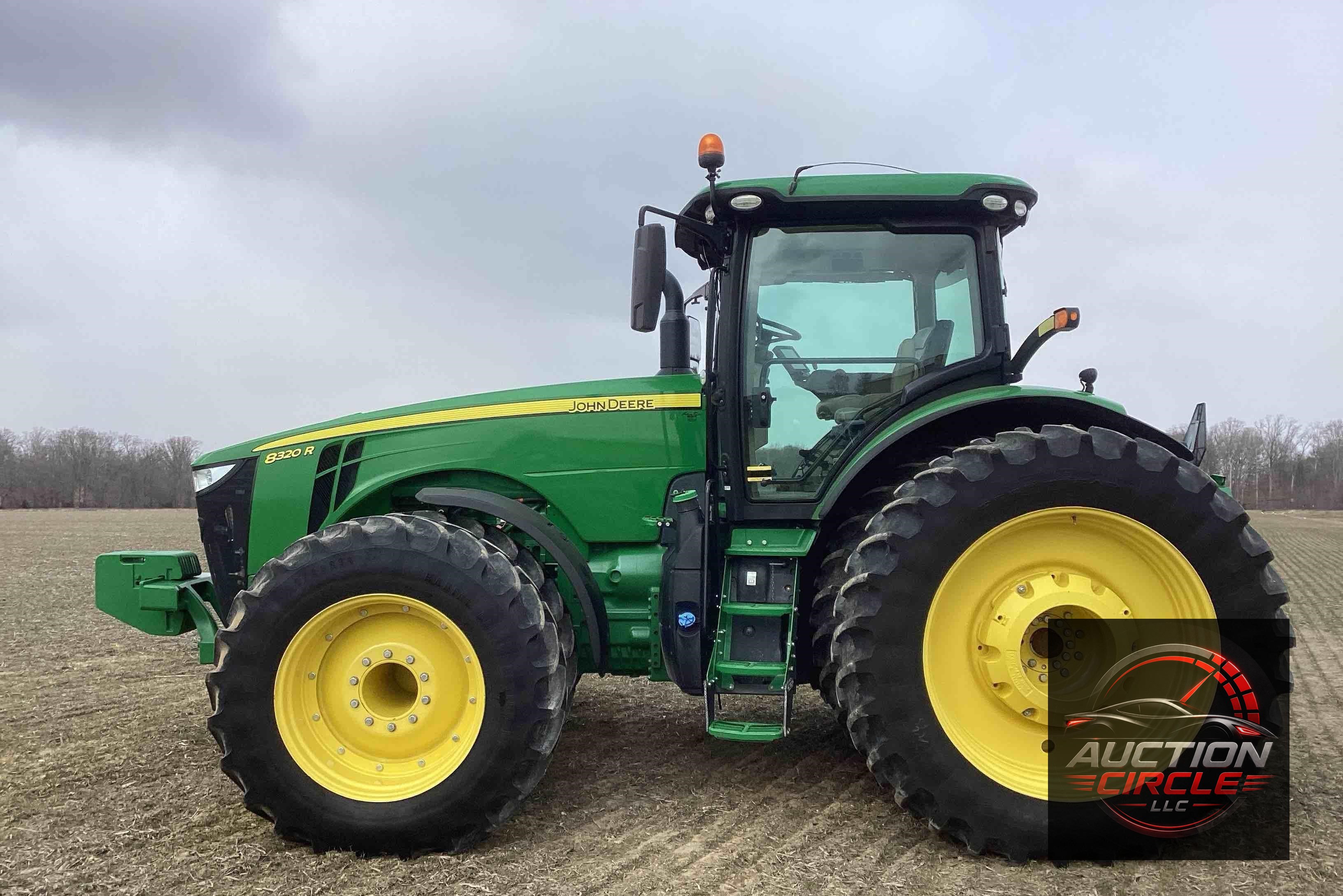 2019 John Deere 8320R