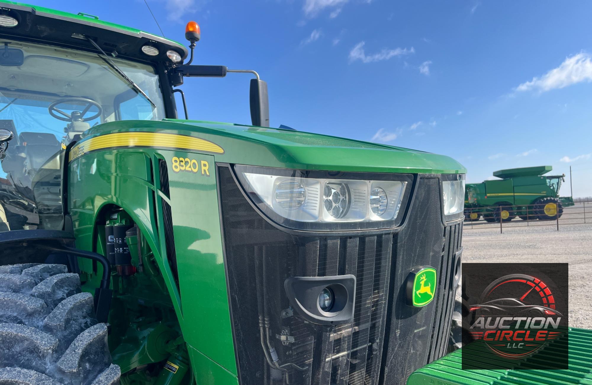 2019 John Deere 8320R