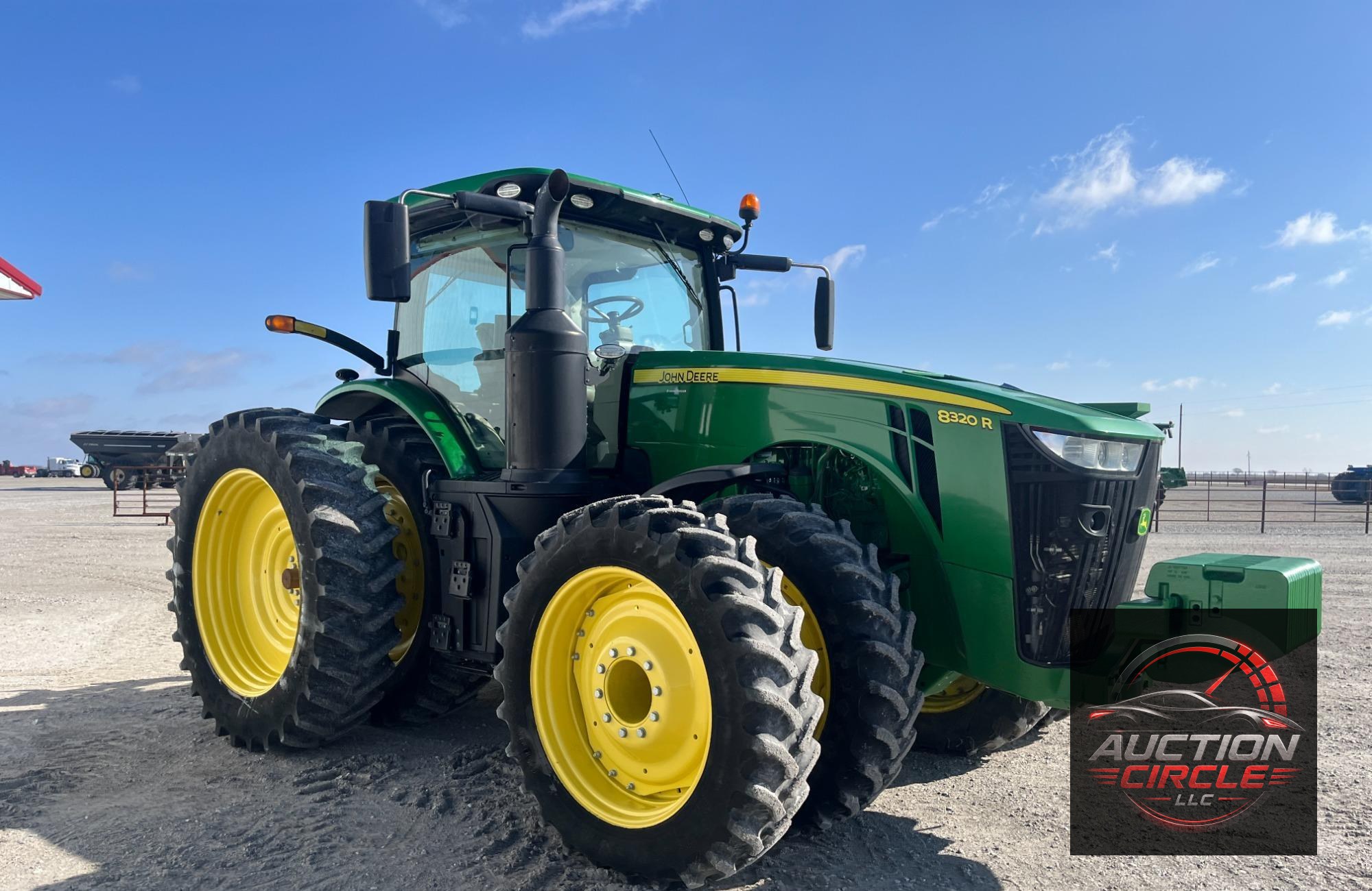 2019 John Deere 8320R