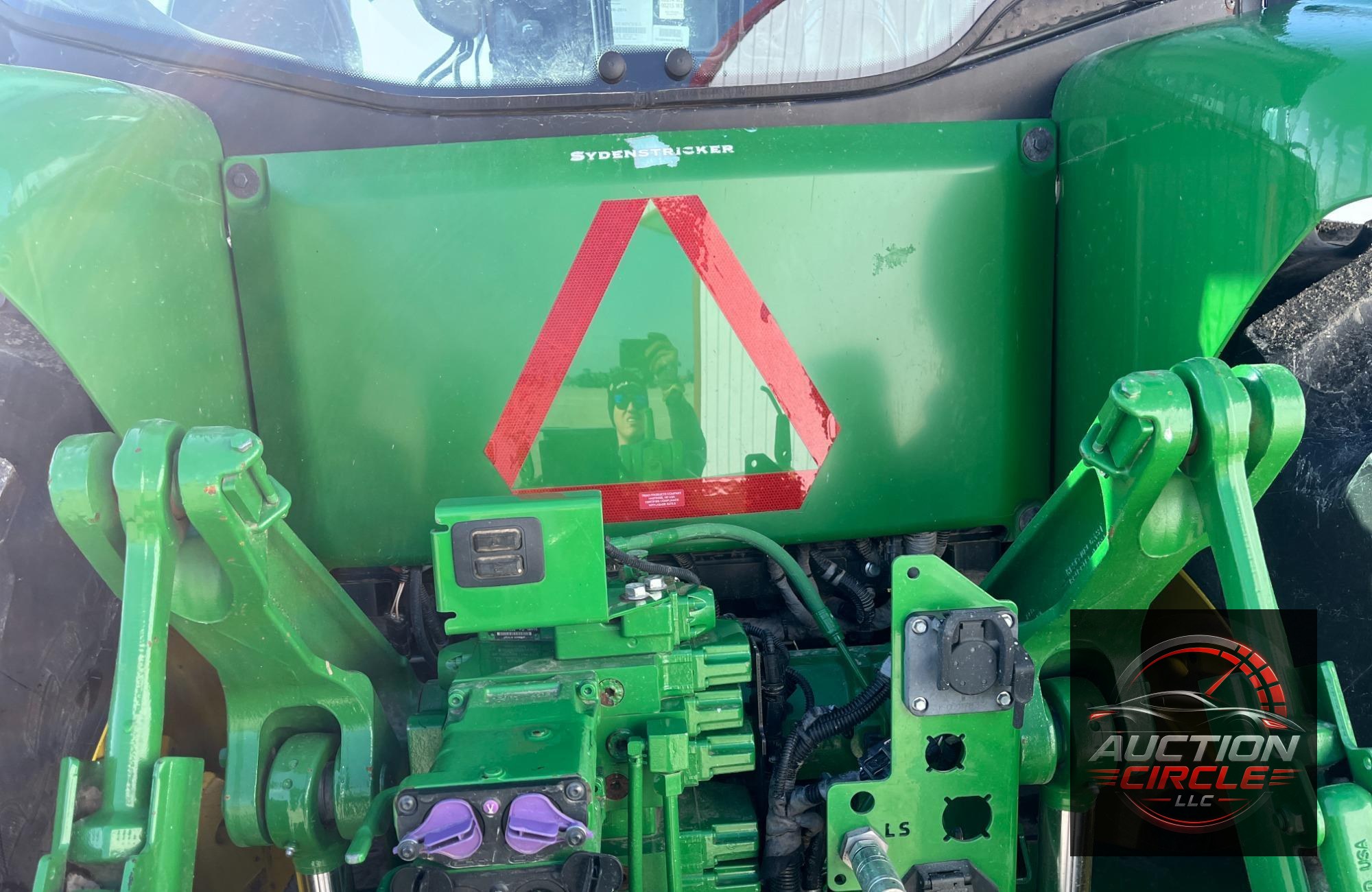 2019 John Deere 8320R