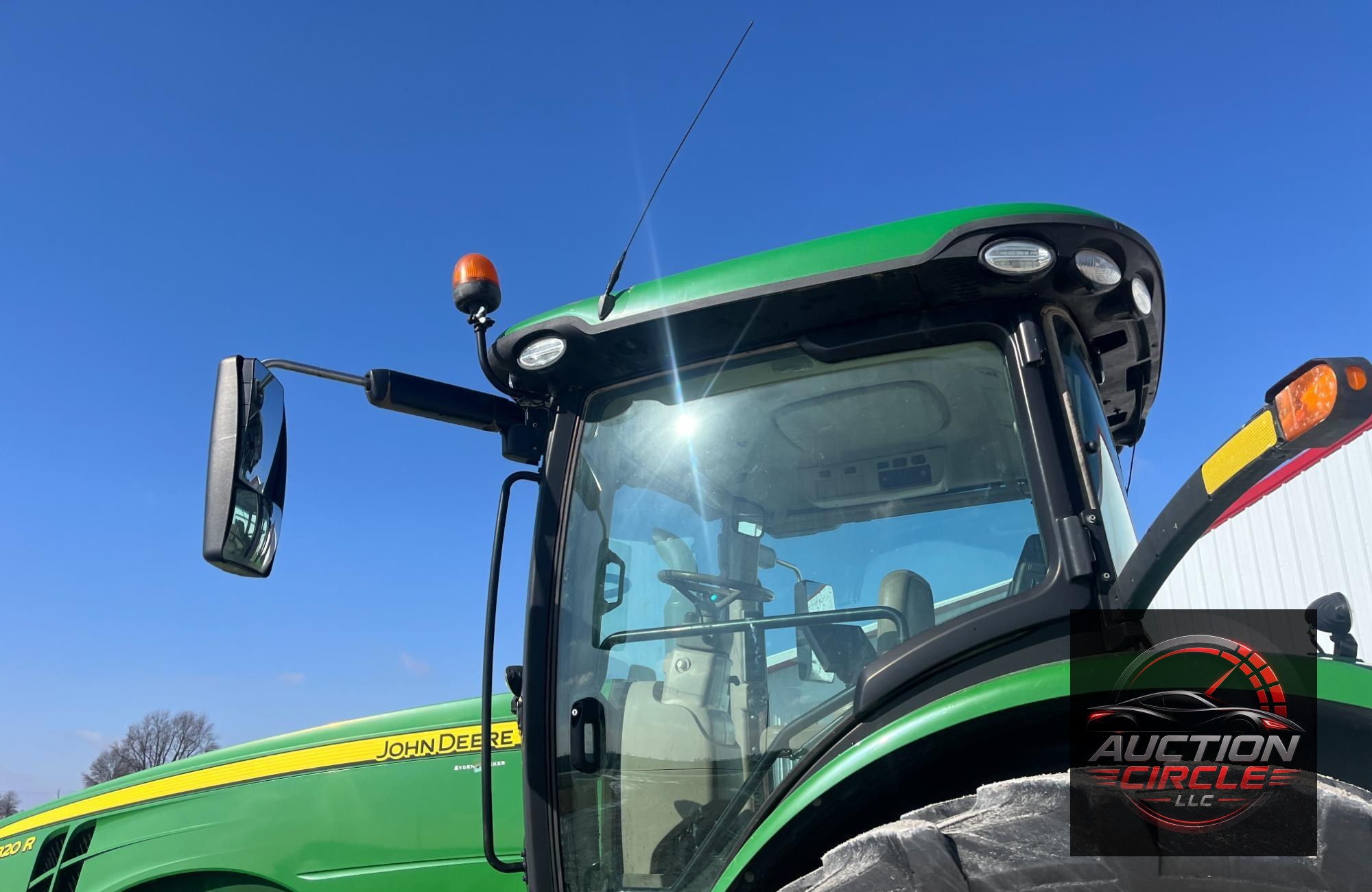 2019 John Deere 8320R