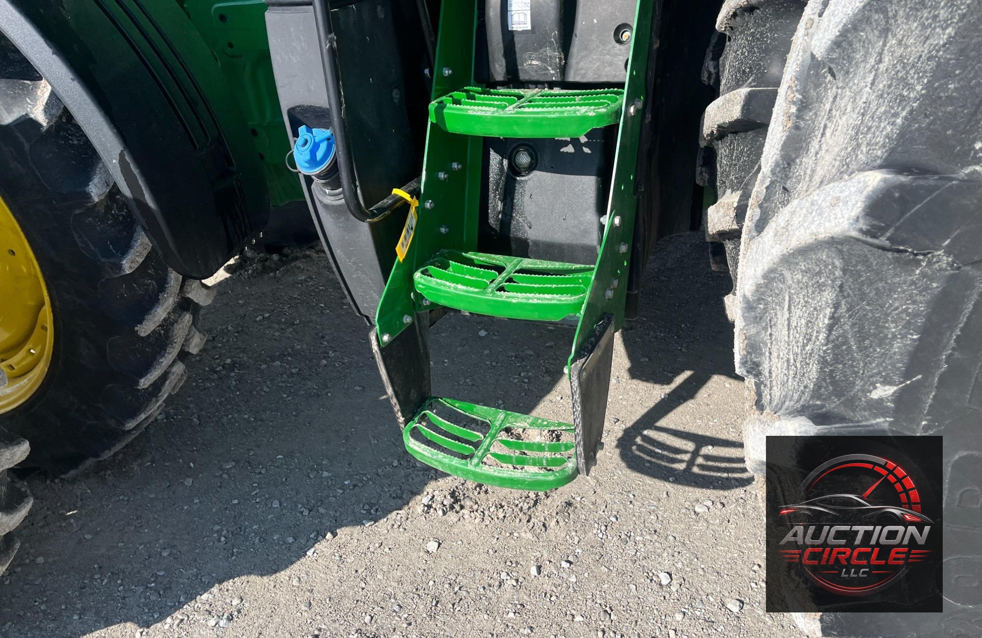 2019 John Deere 8320R