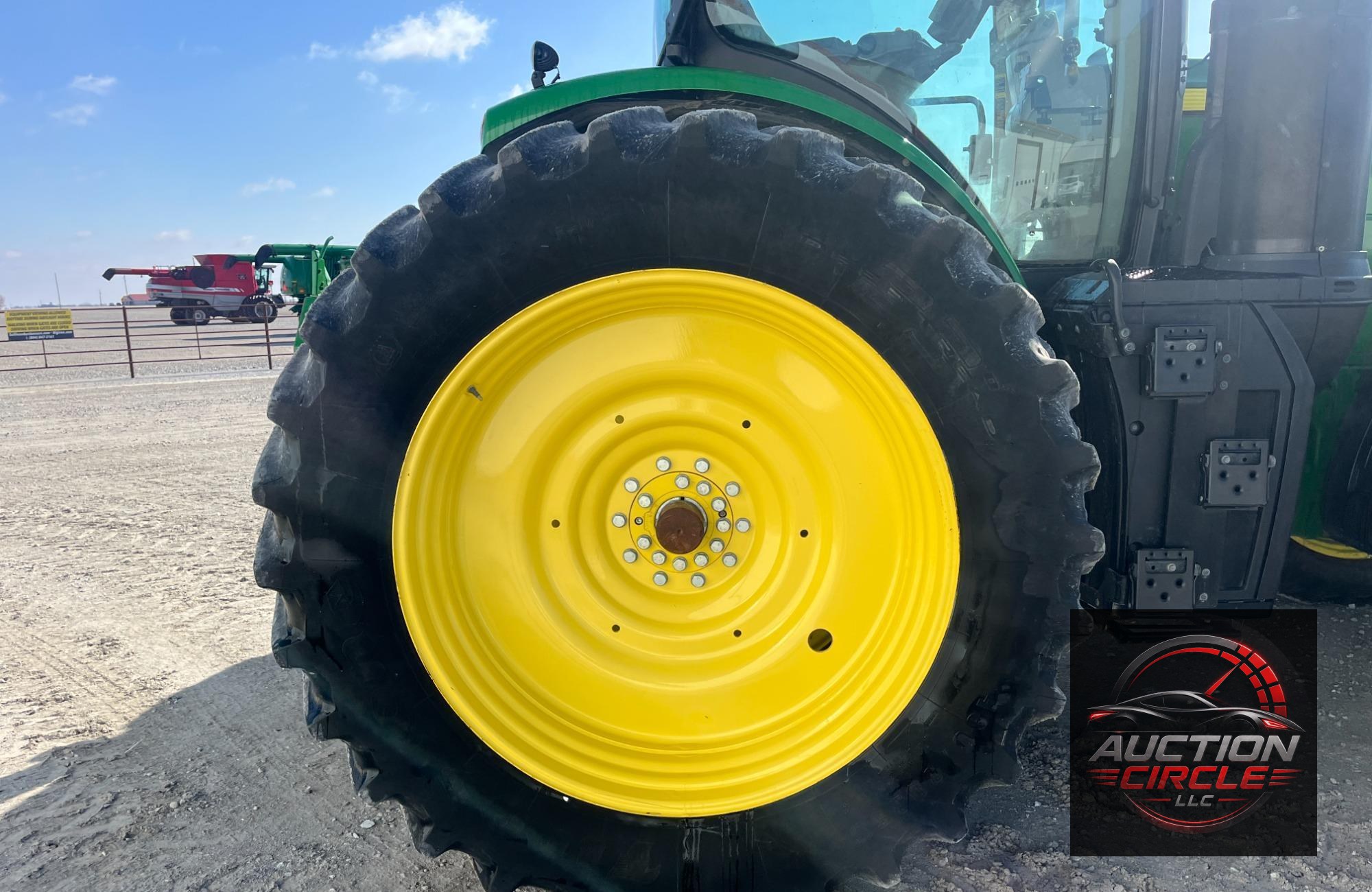 2019 John Deere 8320R