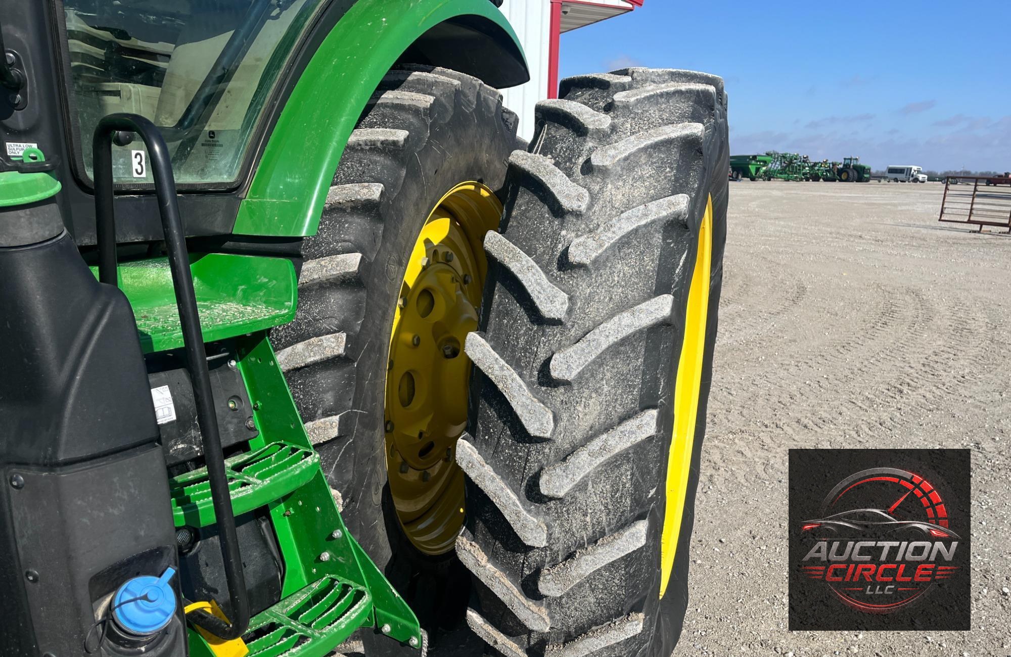 2019 John Deere 8320R